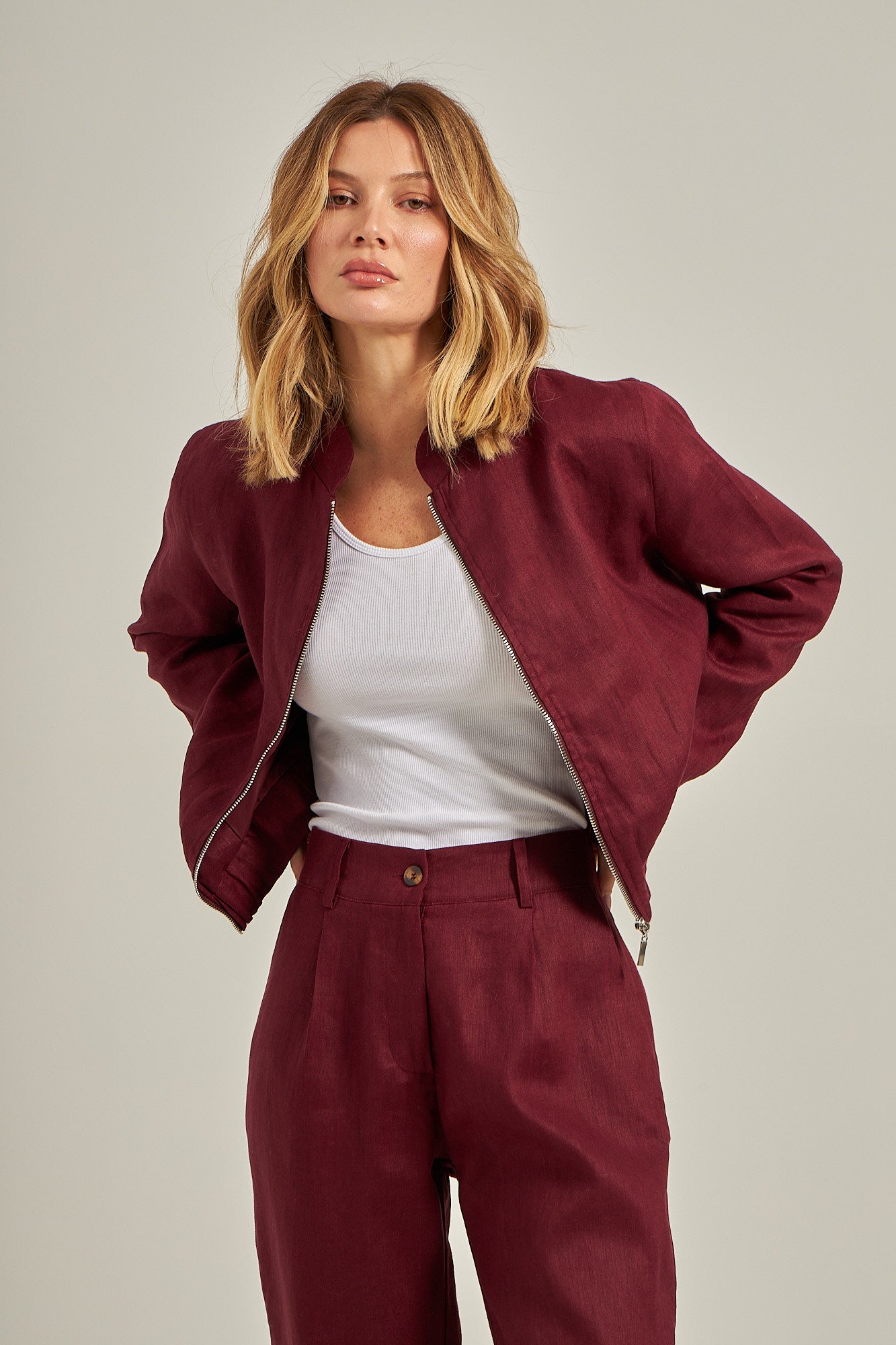 Calça cenoura Linho - Burgundy