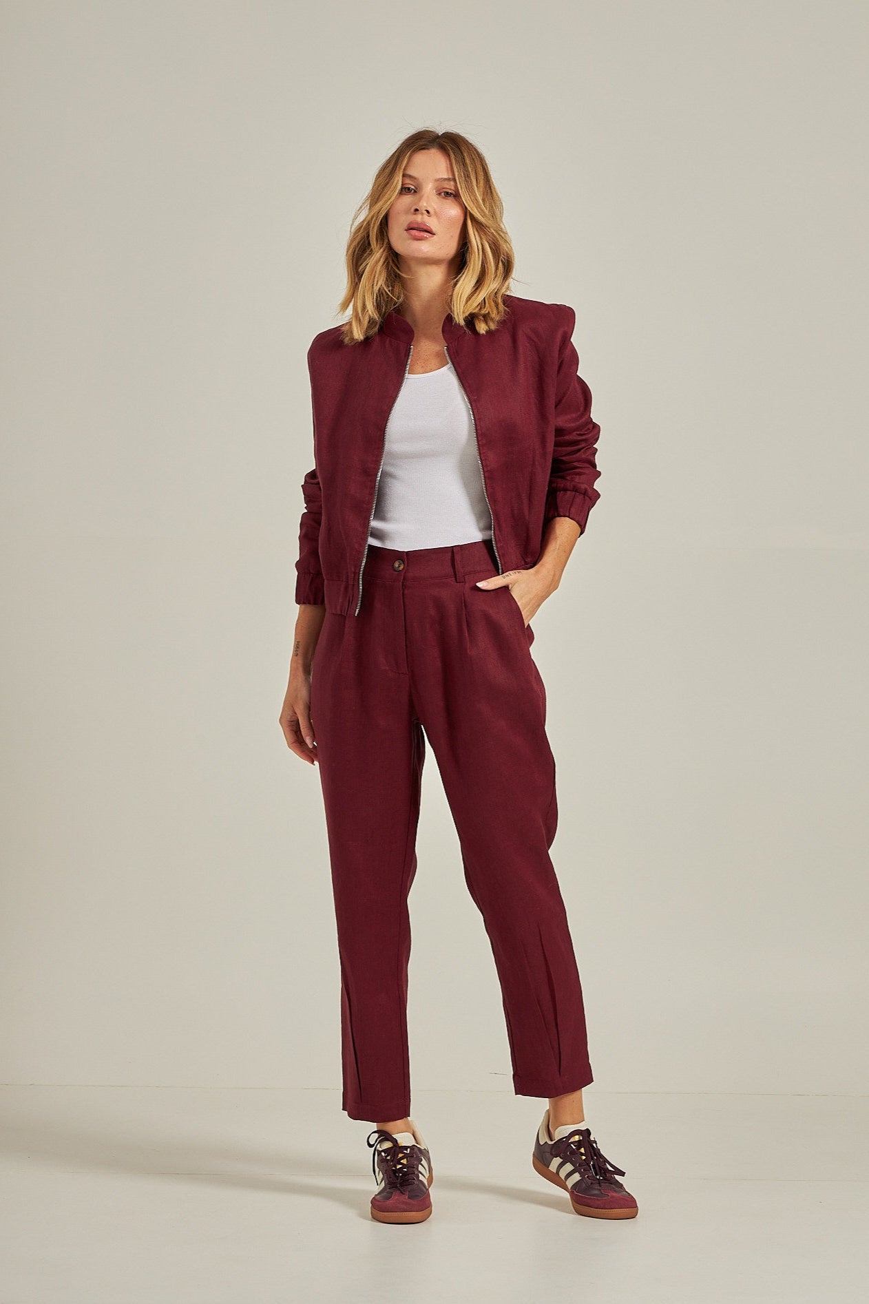 Calça cenoura Linho - Burgundy