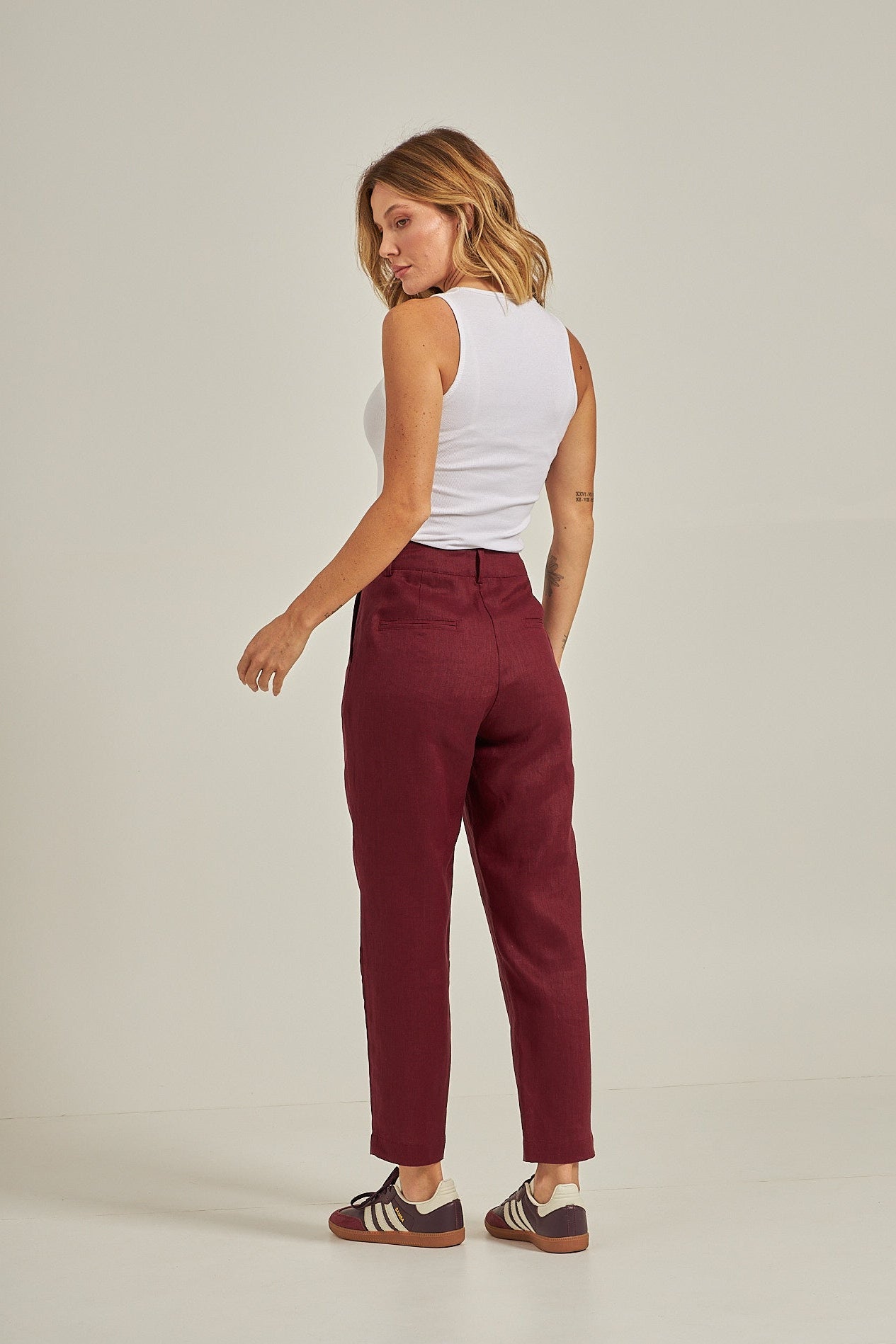 Calça cenoura Linho - Burgundy