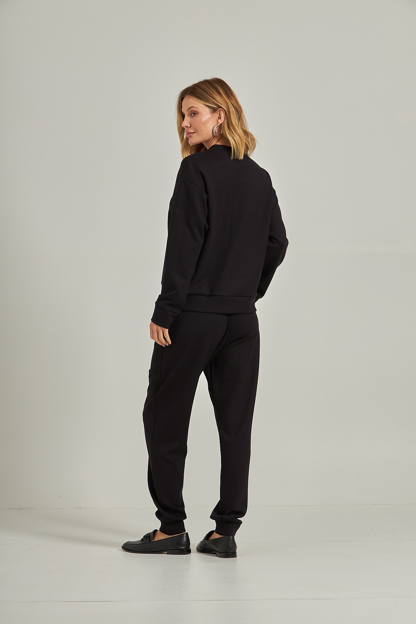 Calça jogger c/ bolso - Preto