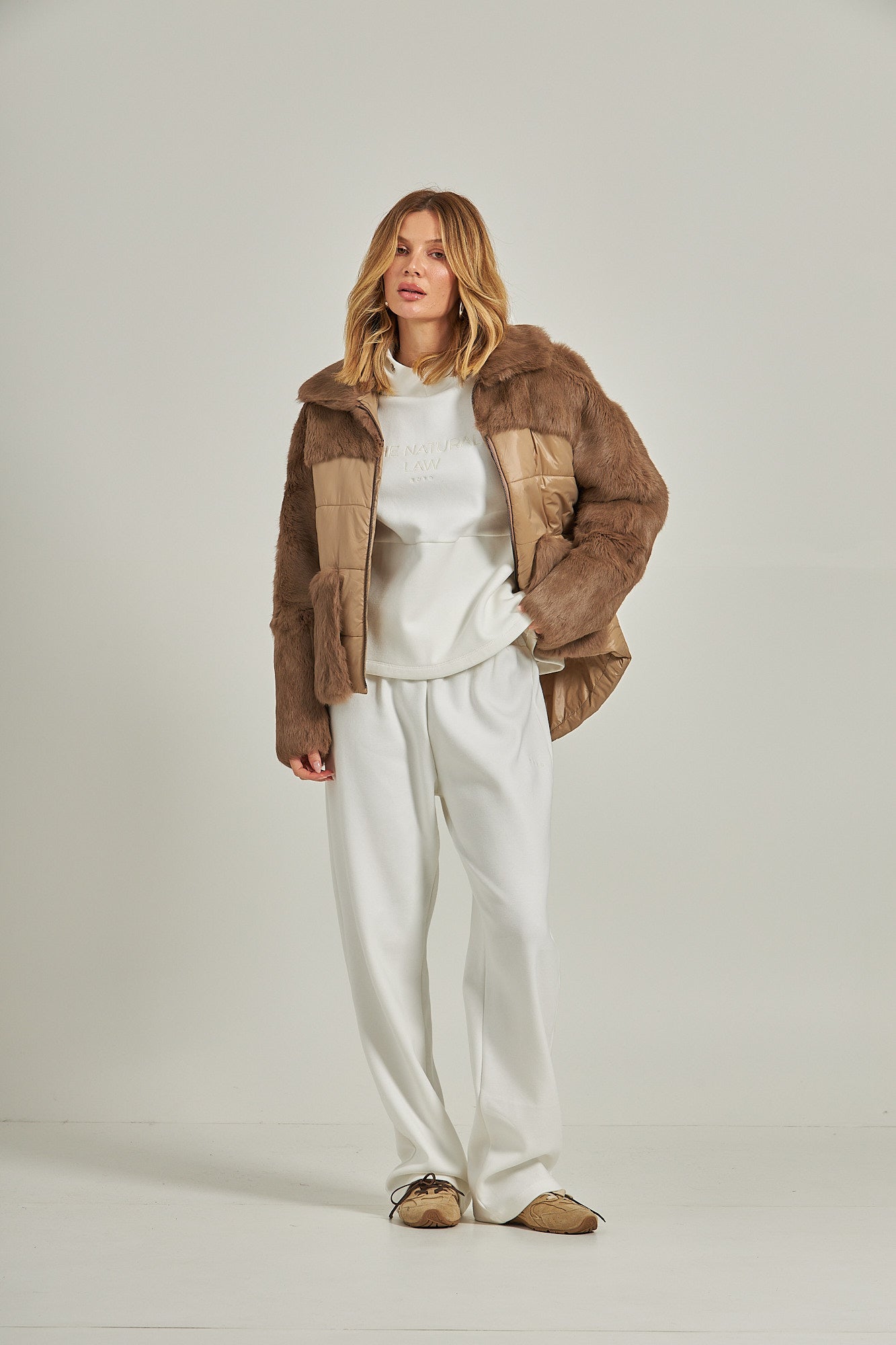 Puffer de pele com bolso - Fendi