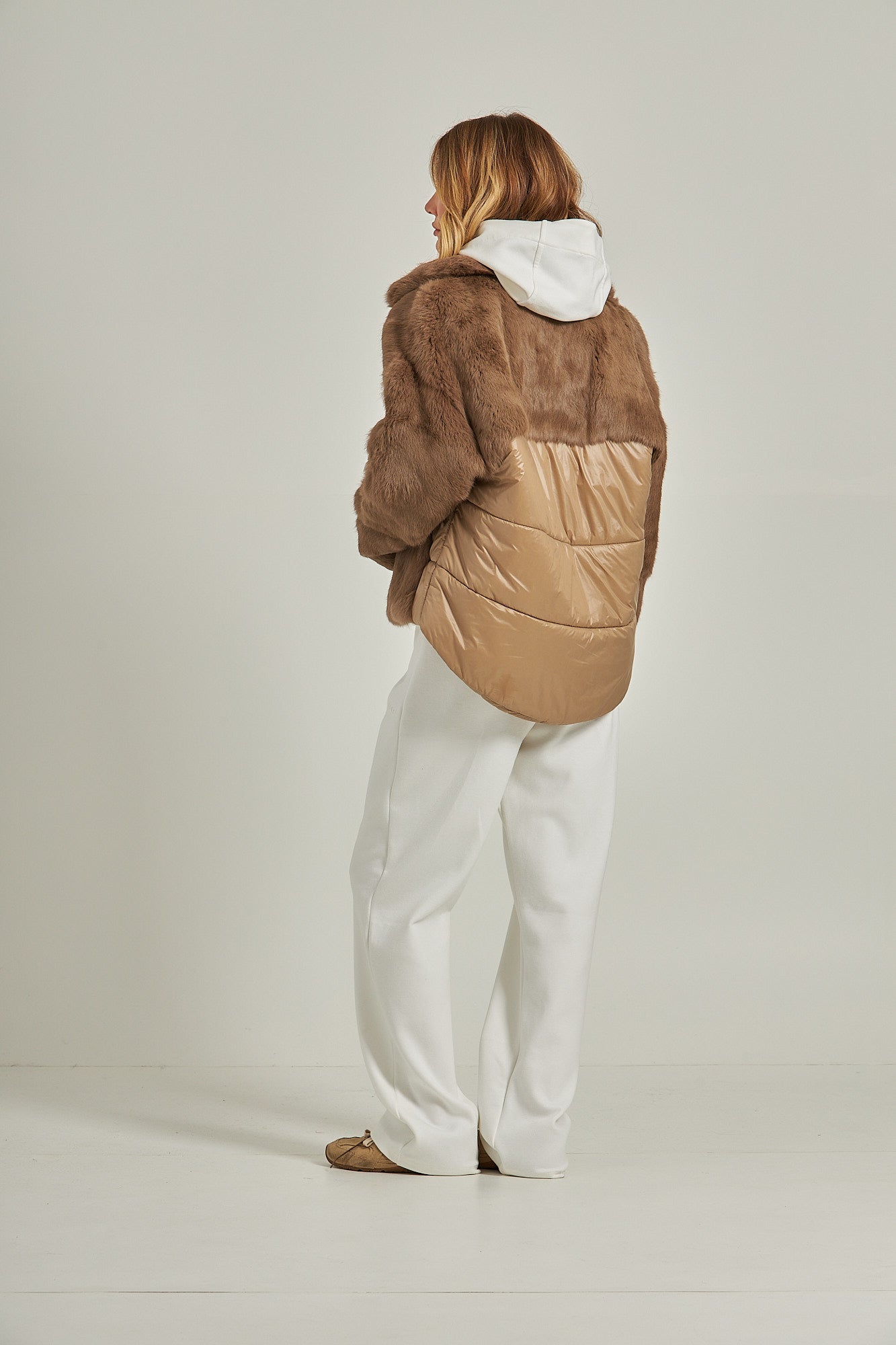 Puffer de pele com bolso - Fendi