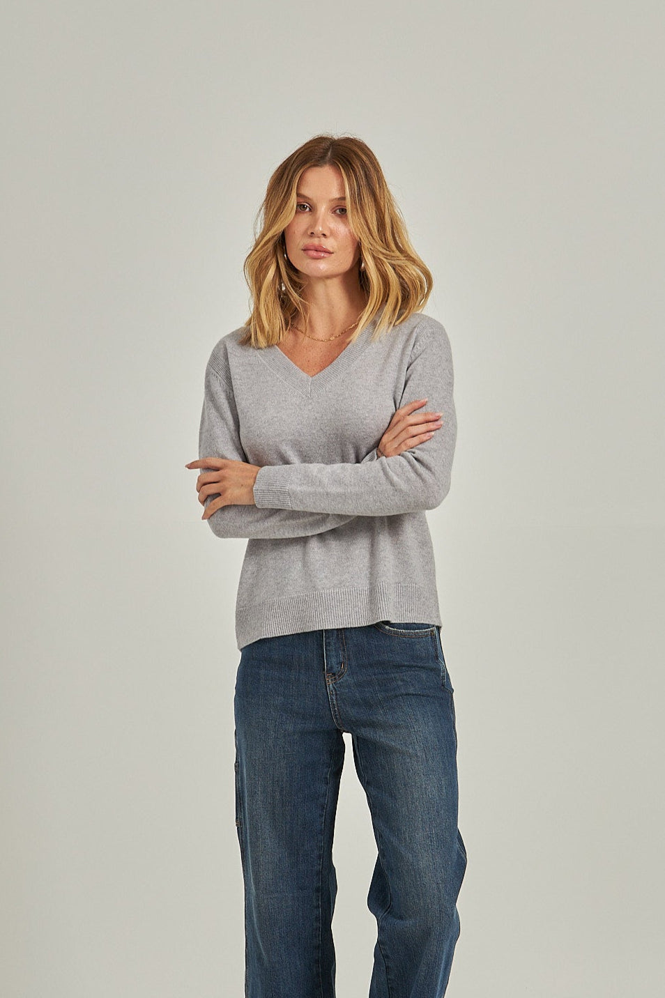 Sueter 100% cashmere gola V - Cinza