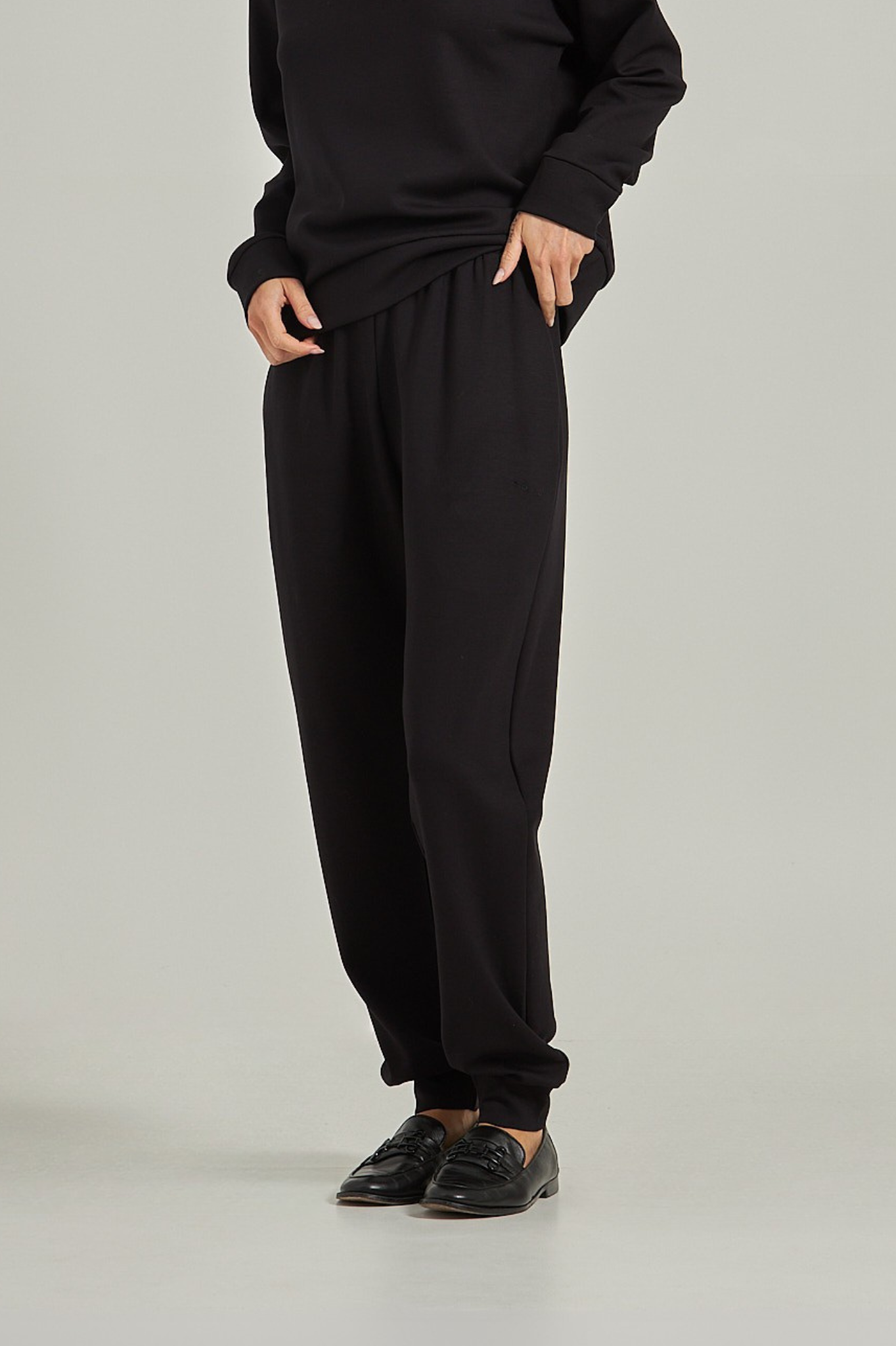 Calça jogger c/ bolso - Preto