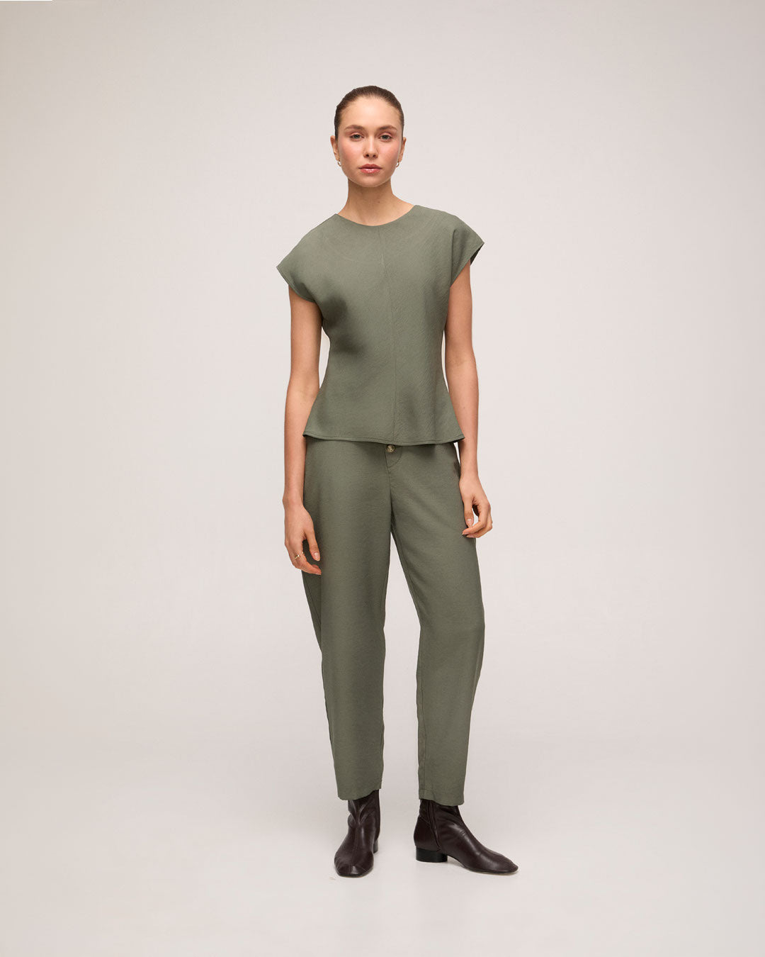 Blusa em Alfaiataria de Viscose - Verde Militar