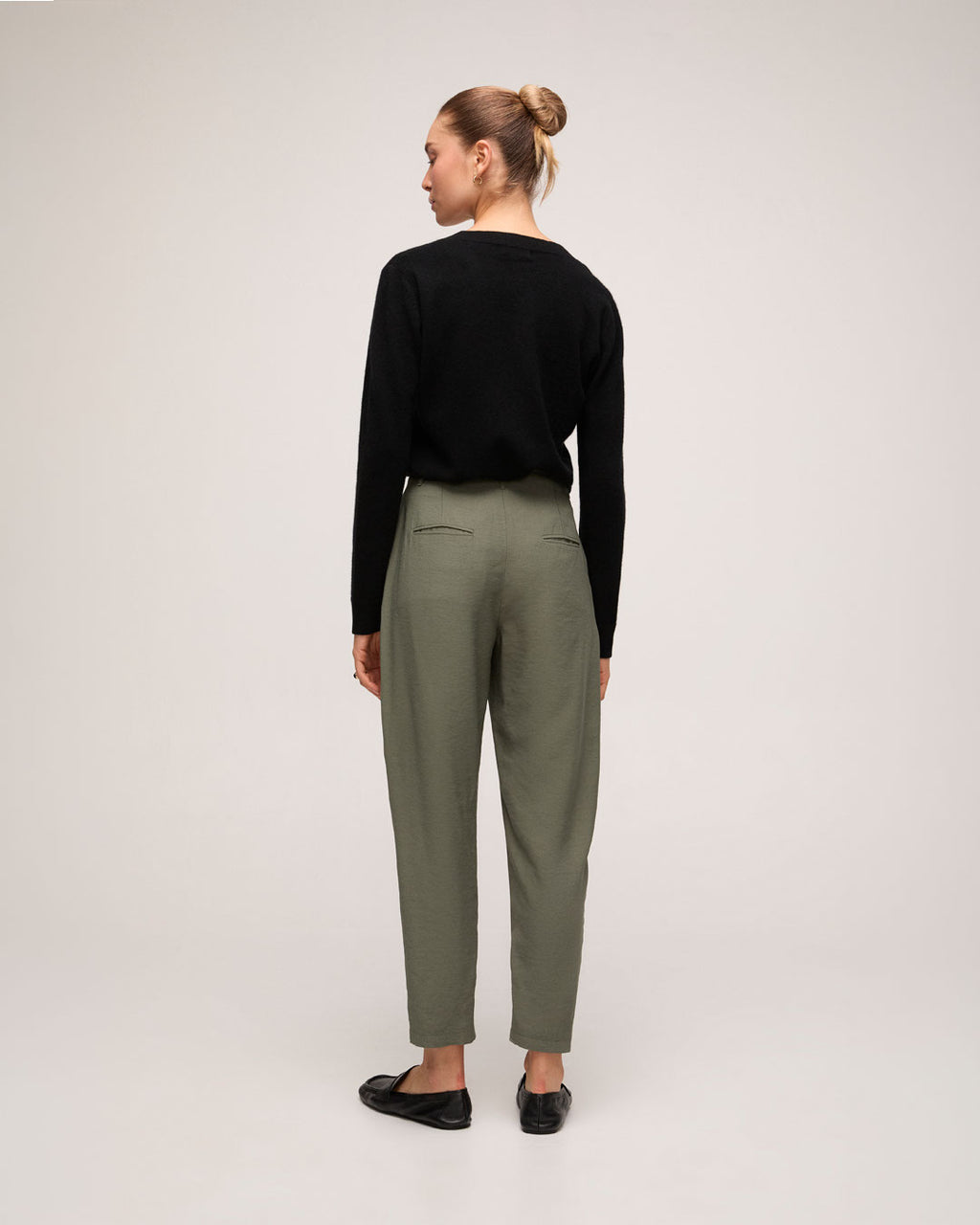 Calça em Alfaiataria de Viscose - Verde Militar