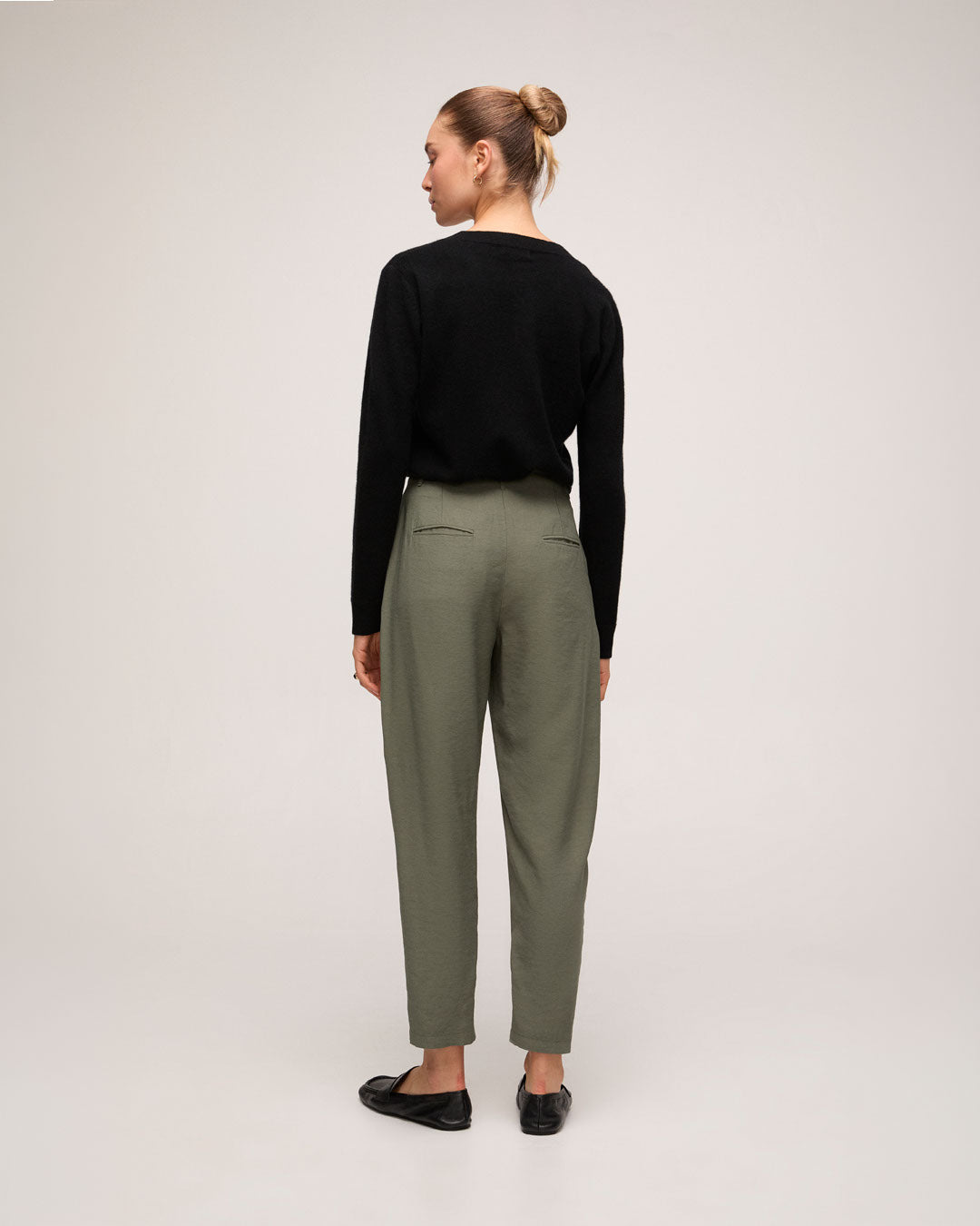 Calça em Alfaiataria de Viscose - Verde Militar