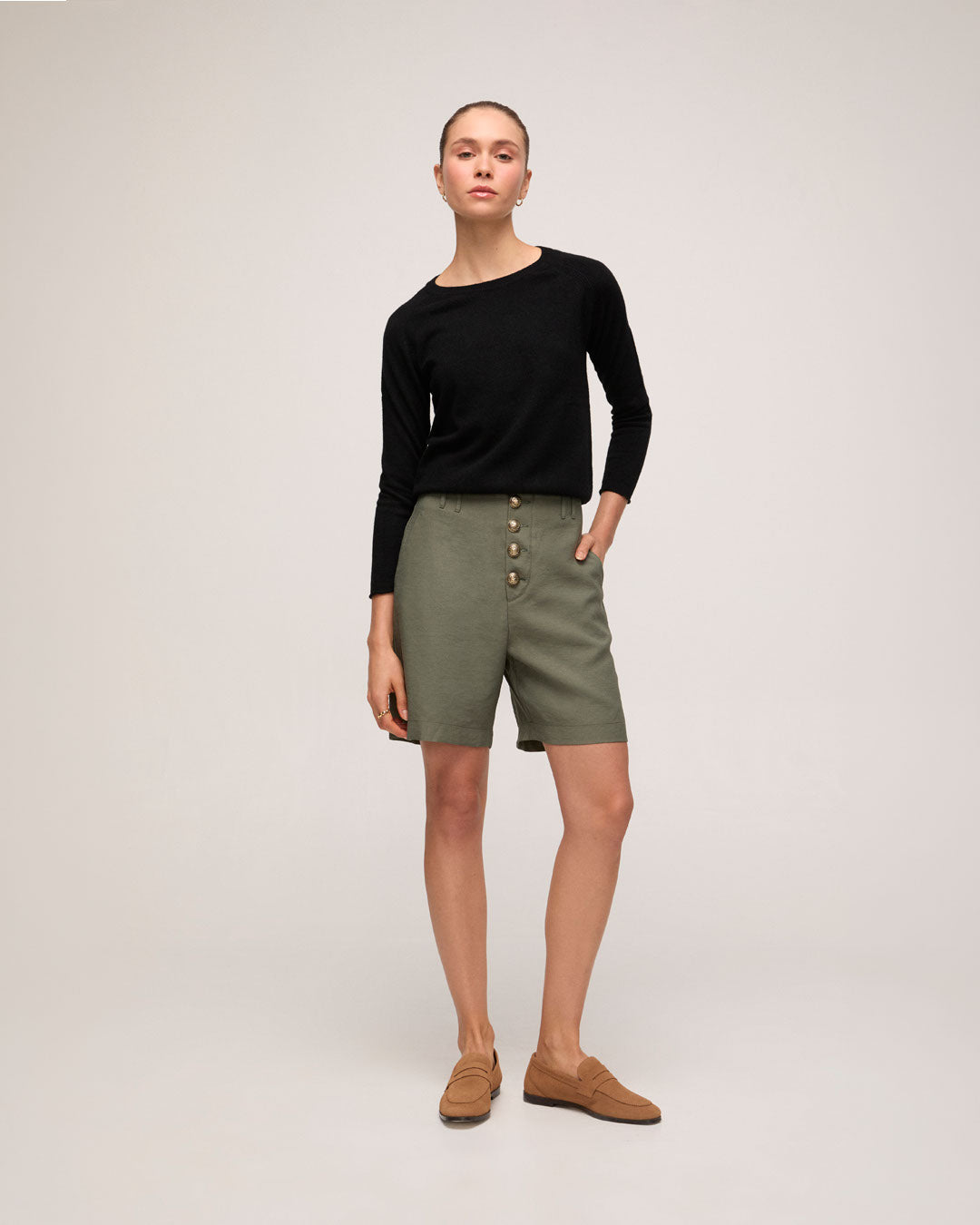 Short em Alfaiataria de Viscose - Verde Militar