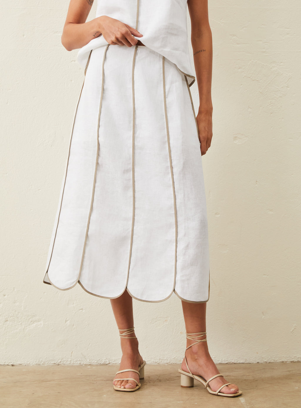 Saia Midi Em Linho Com Detalhe Bicolor - Off-White