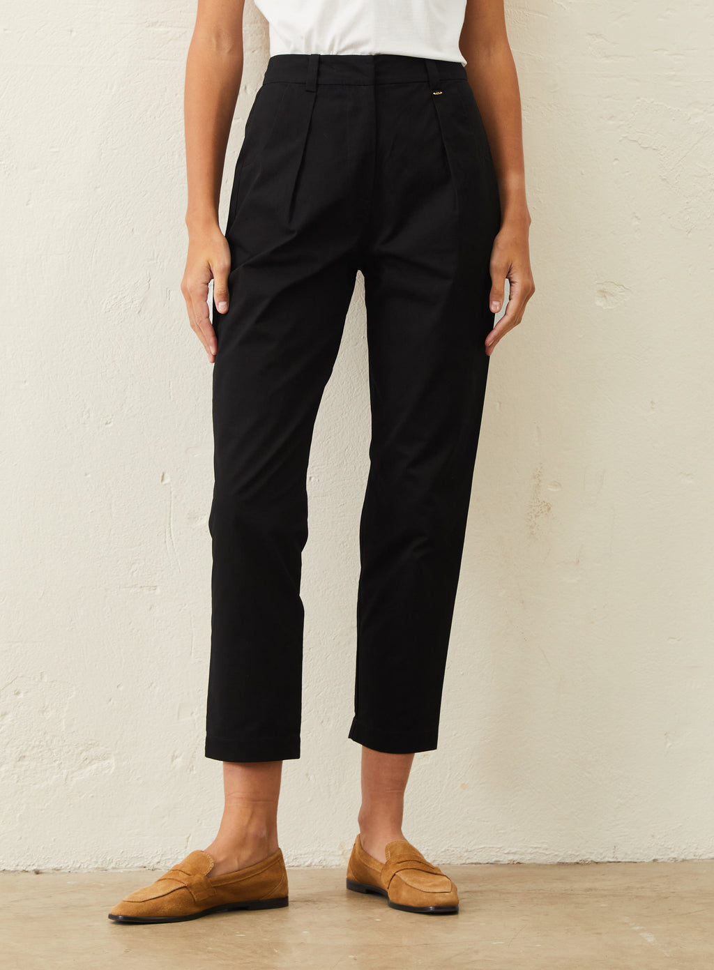 Calça Alfaiataria Cropped Em Gabardine -Preto