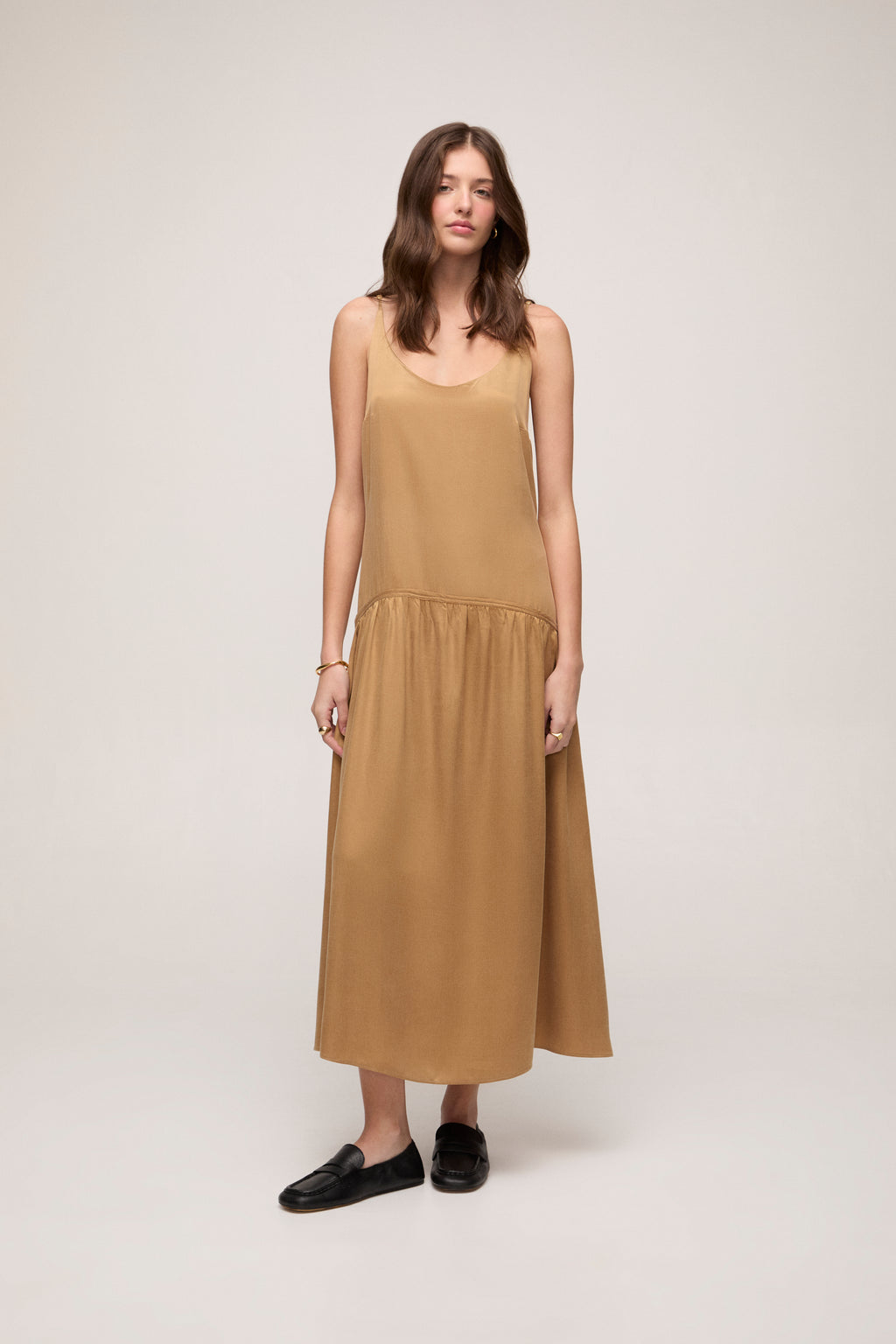 Vestido em Cupro - Bege Amêndoa