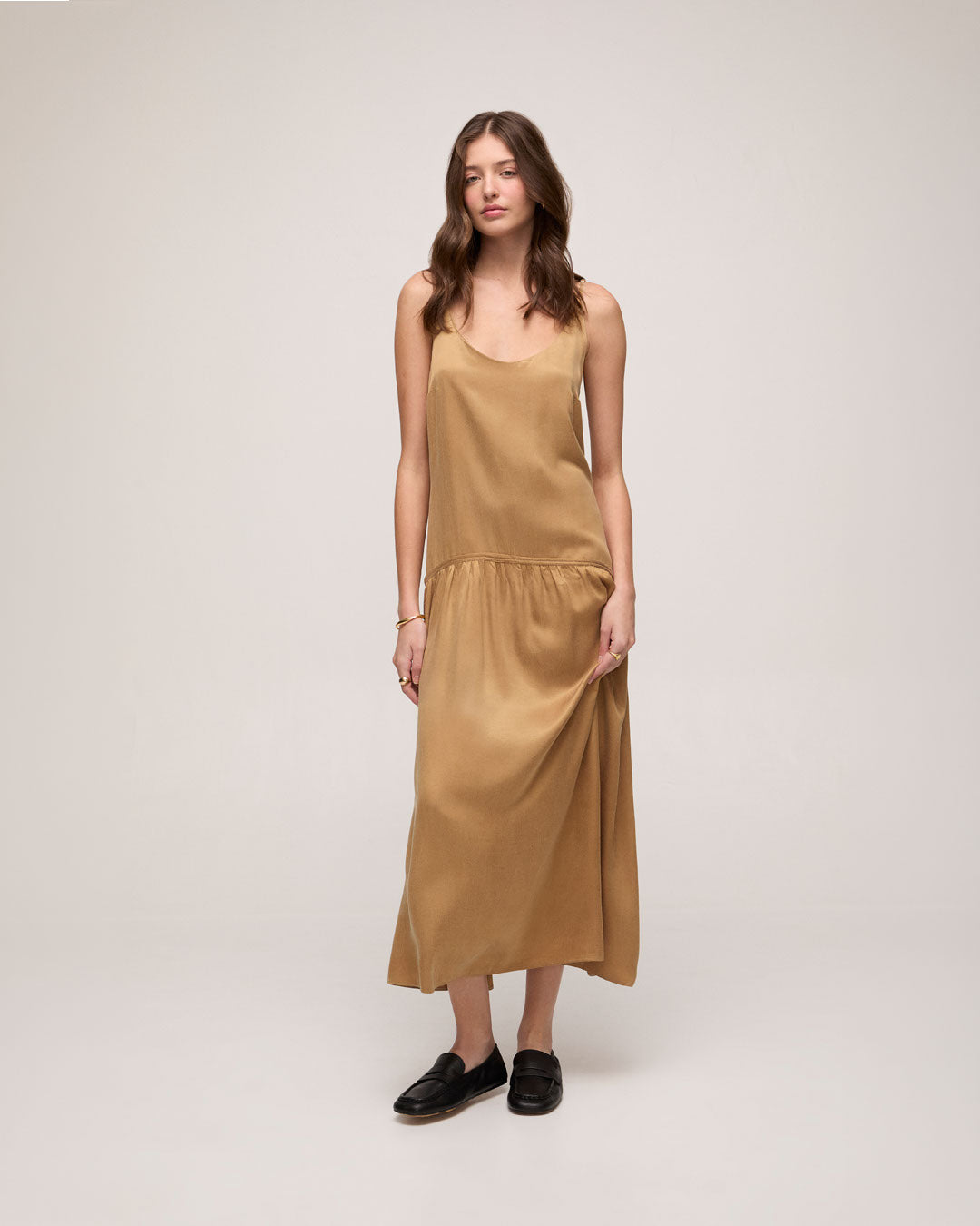 Vestido em Cupro - Bege Amêndoa