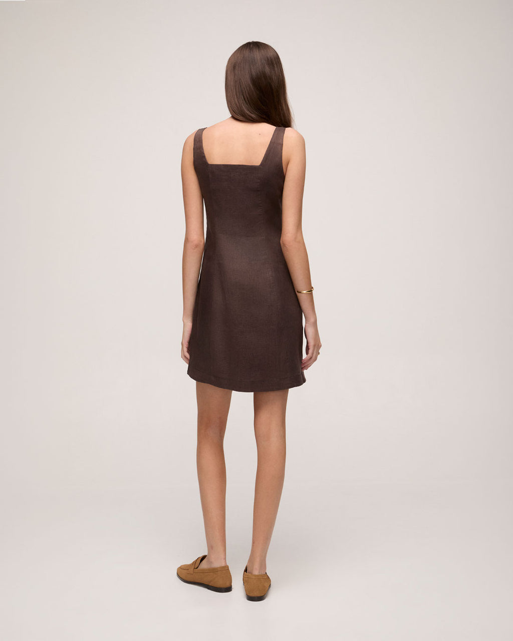 Vestido curto em Linho - Marrom