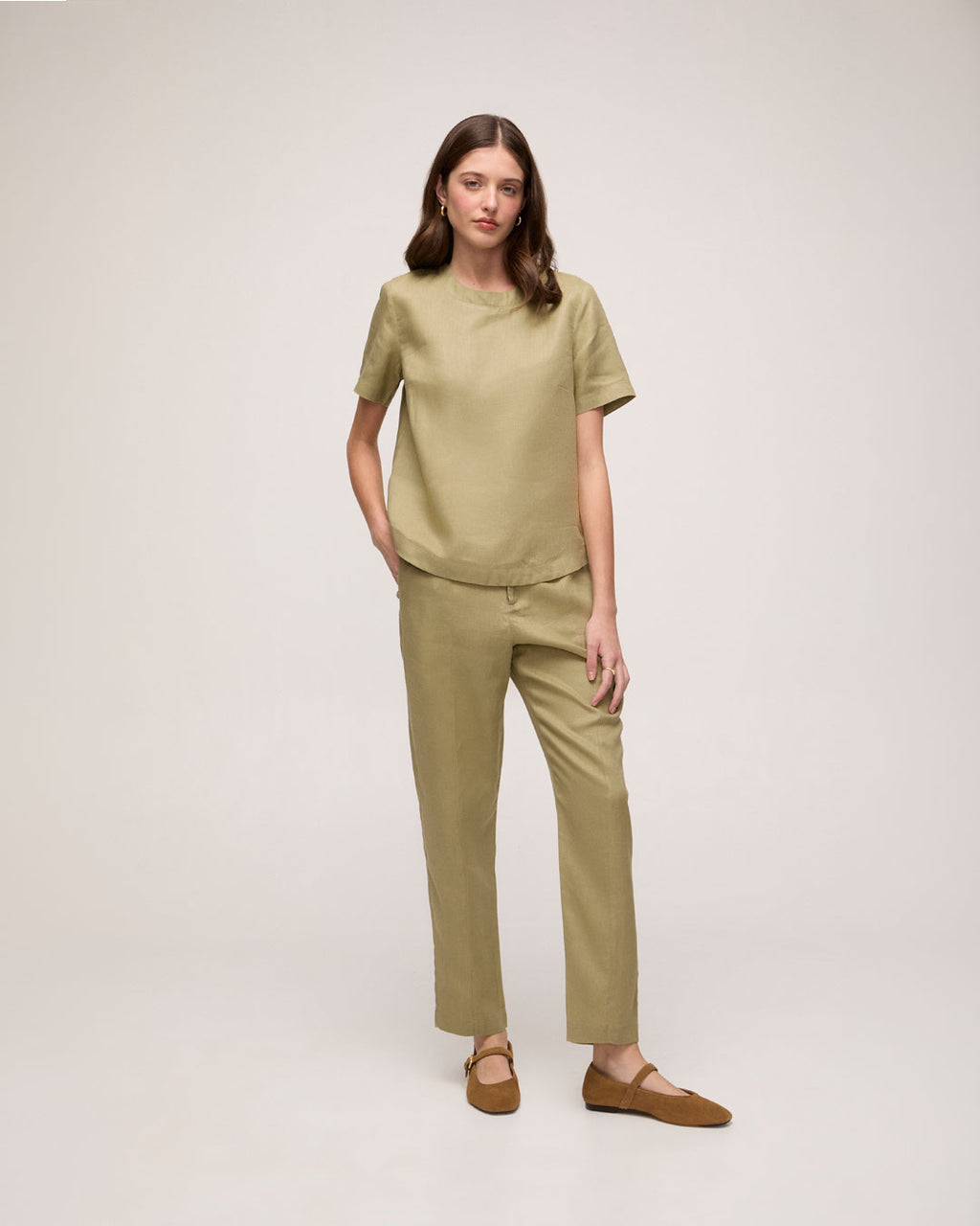 Camiseta em Linho - Verde Militar