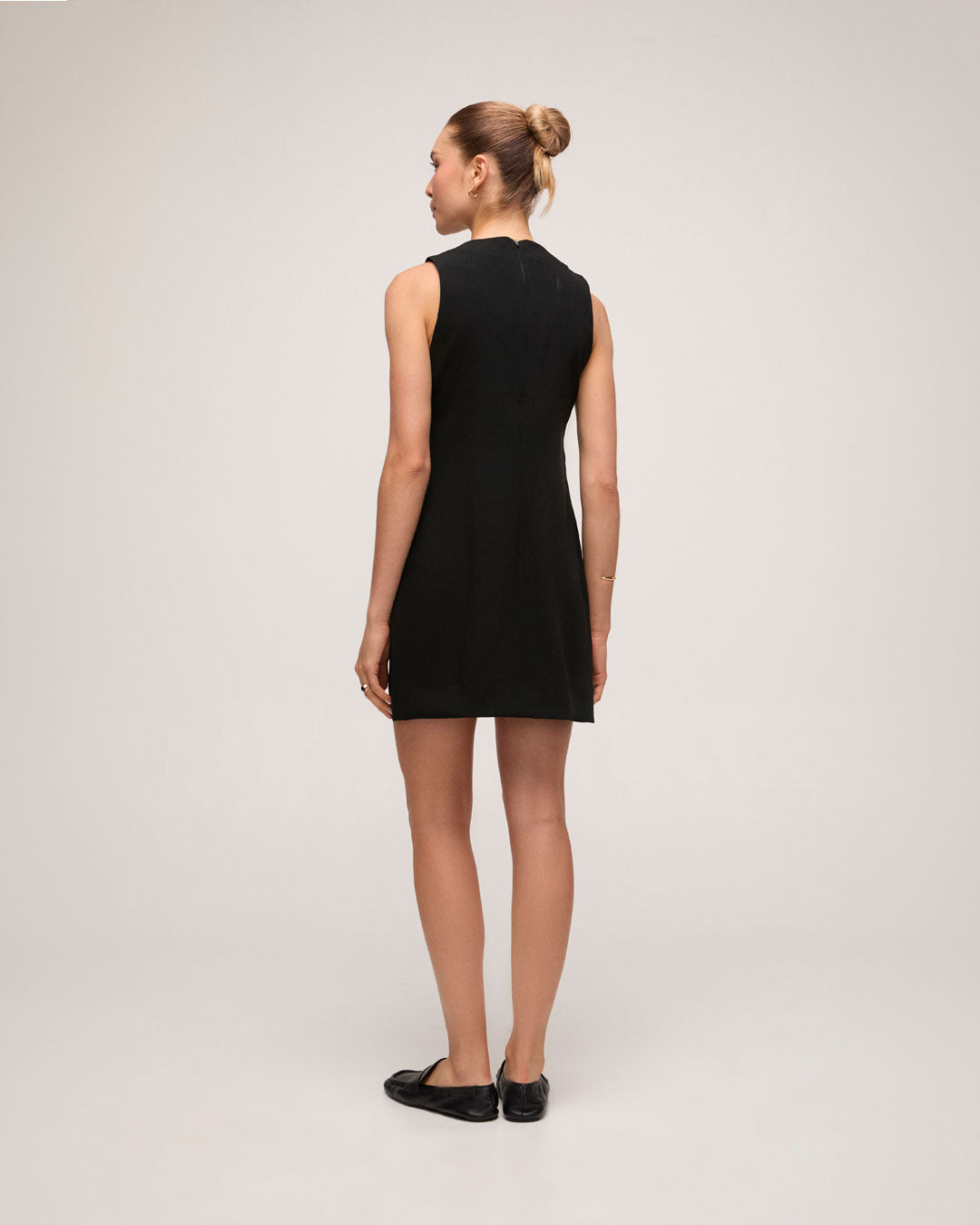 Vestido Curto Em Crepe Patou - Preto