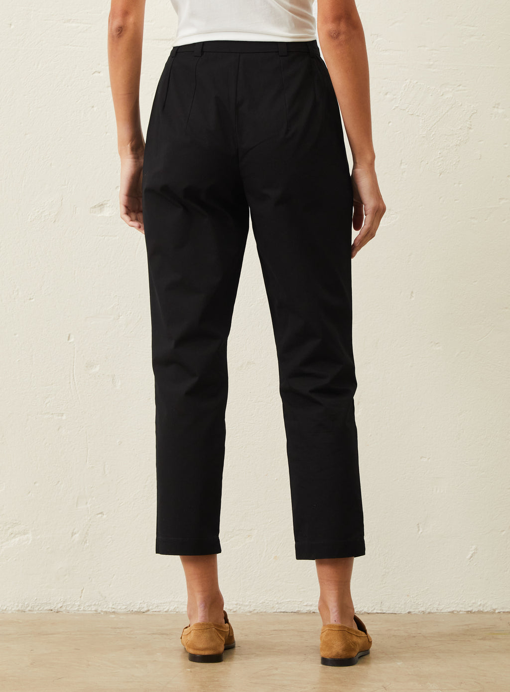 Calça Alfaiataria Cropped Em Gabardine -Preto