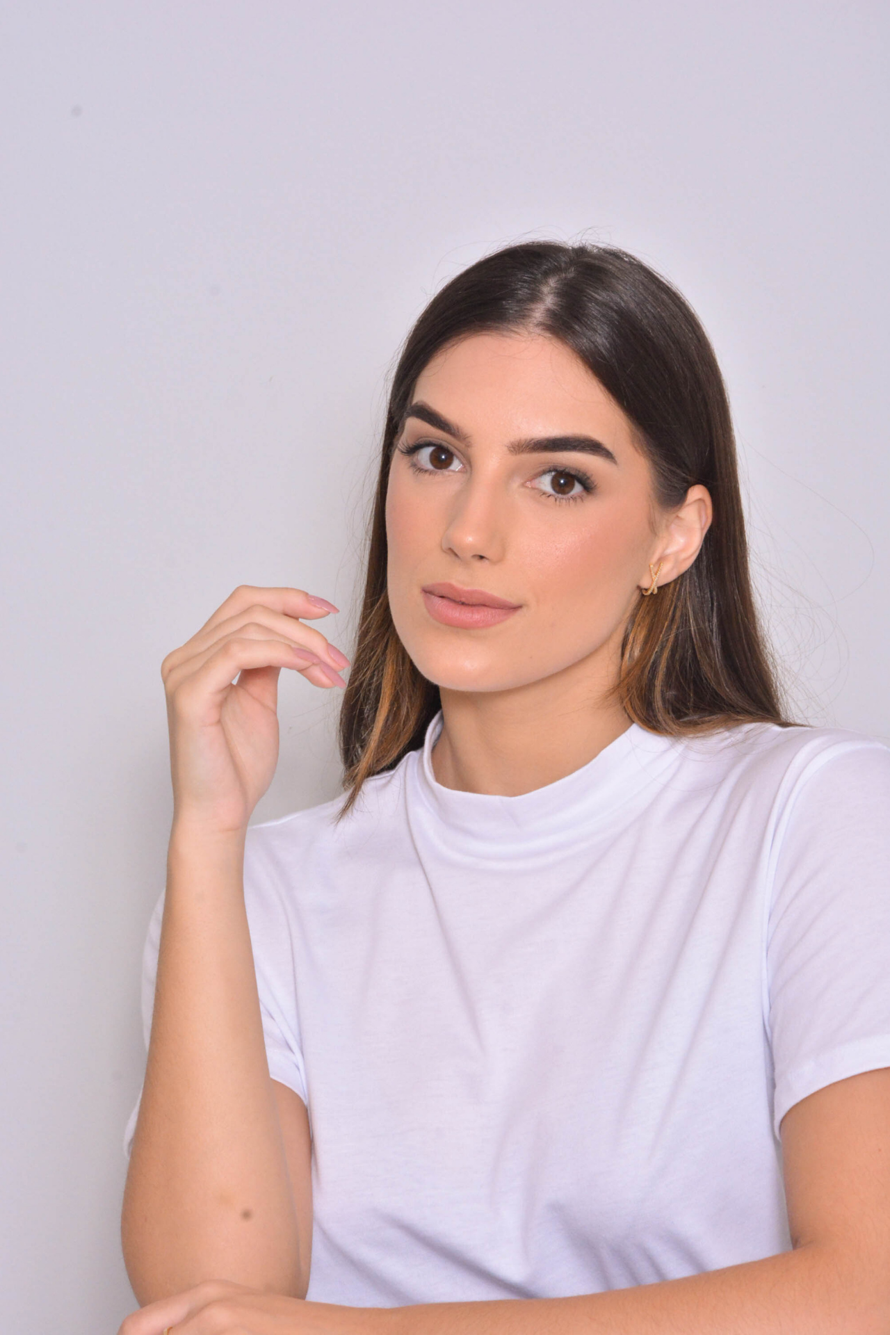 Camiseta em Algodão Egípcio Branca Gola Alta