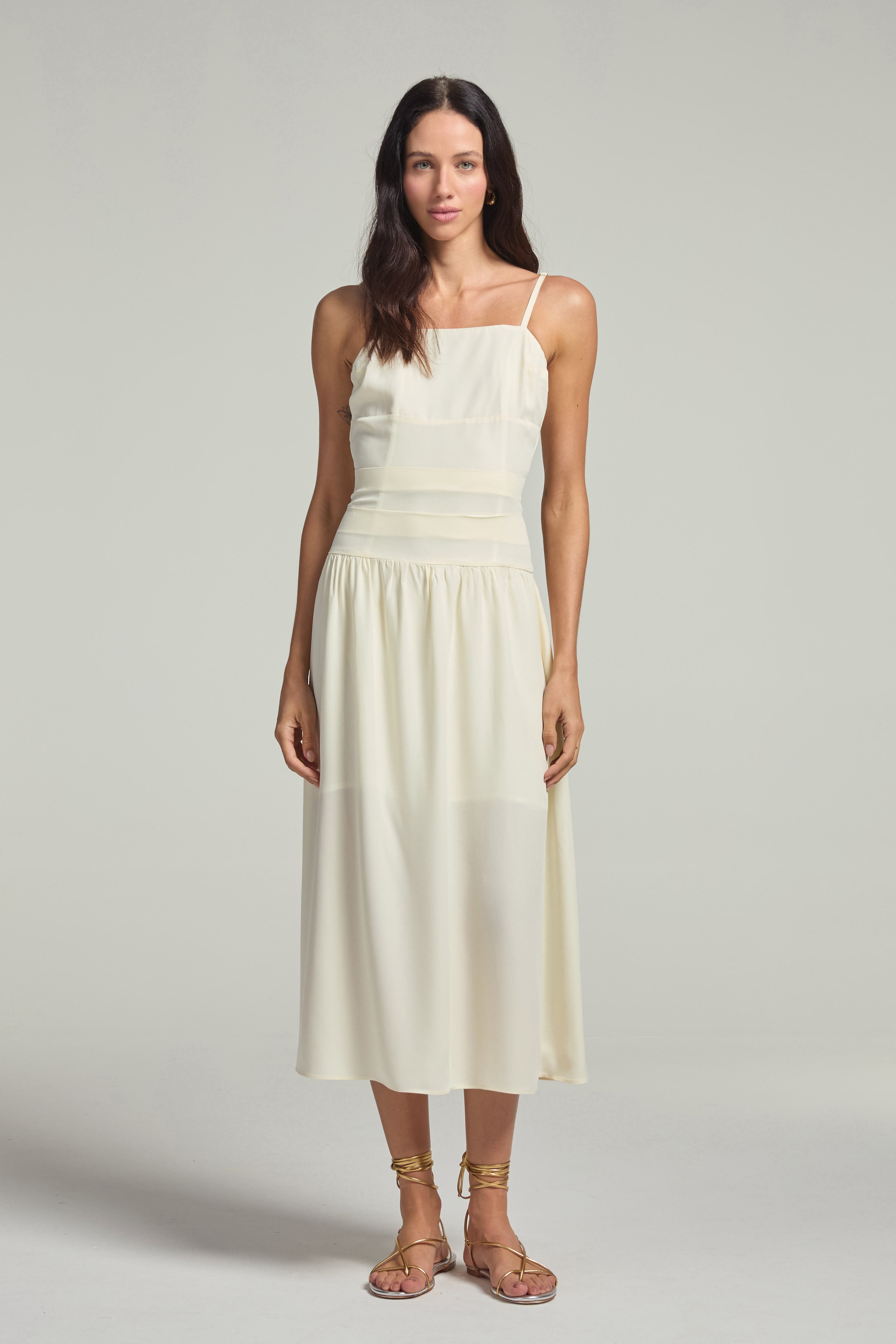 Vestido em crepe - Papel