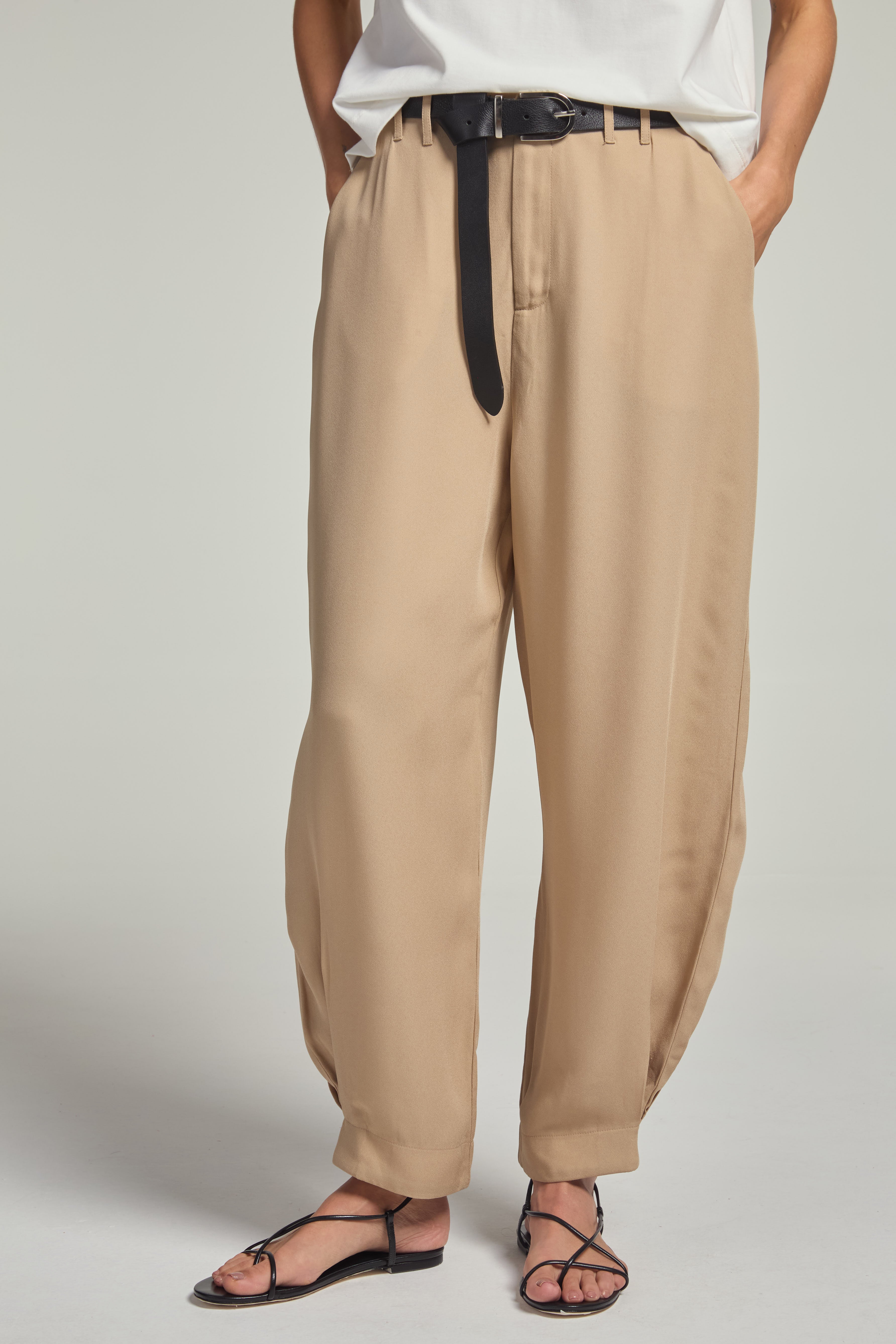 Calça carrot - Camelo