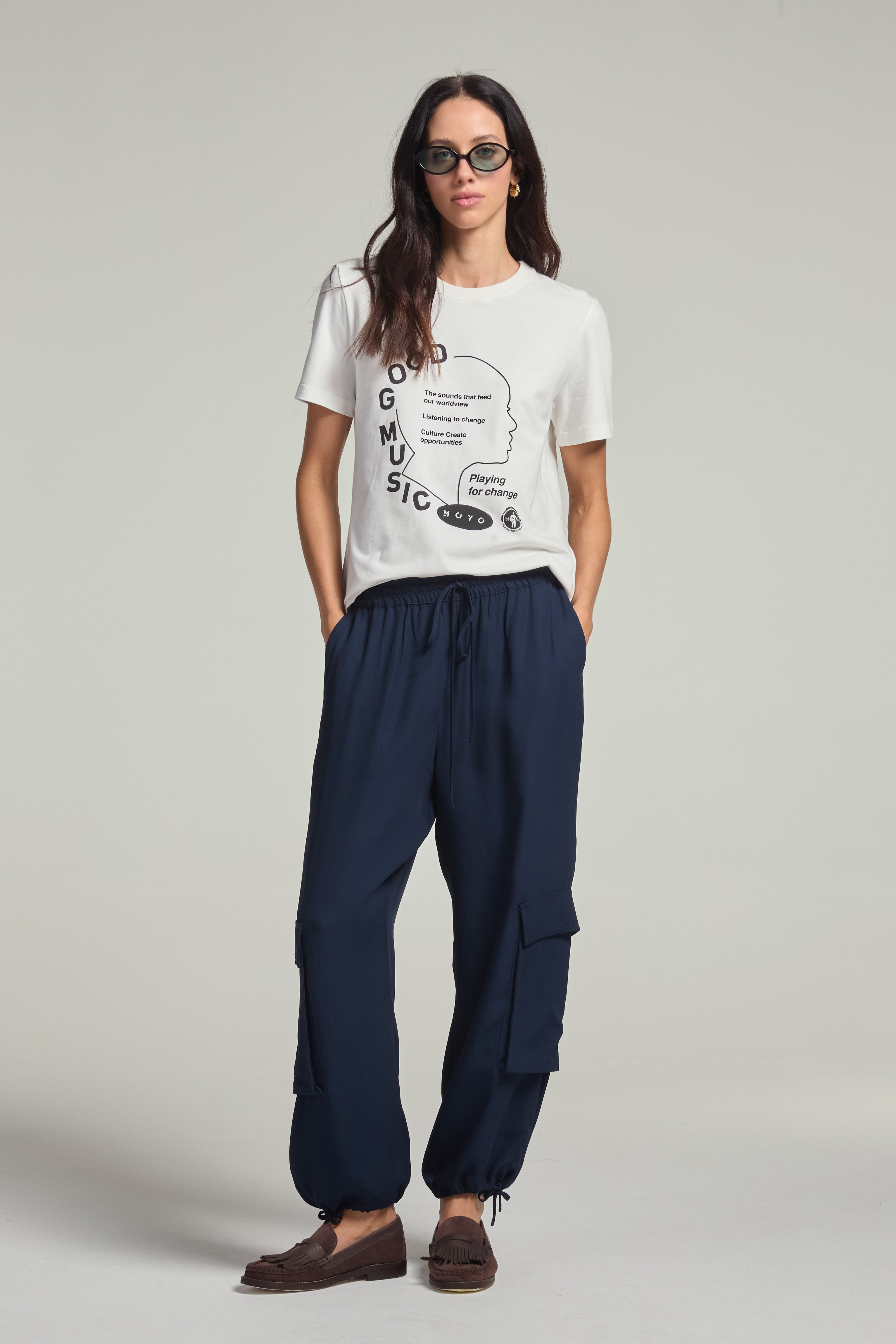 Calça em crepe com cordão - Marinho