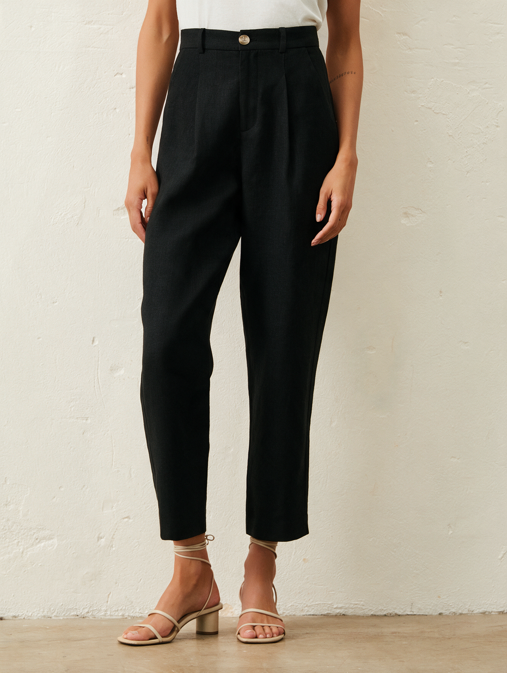 Calça Cenoura De Linho - Preto