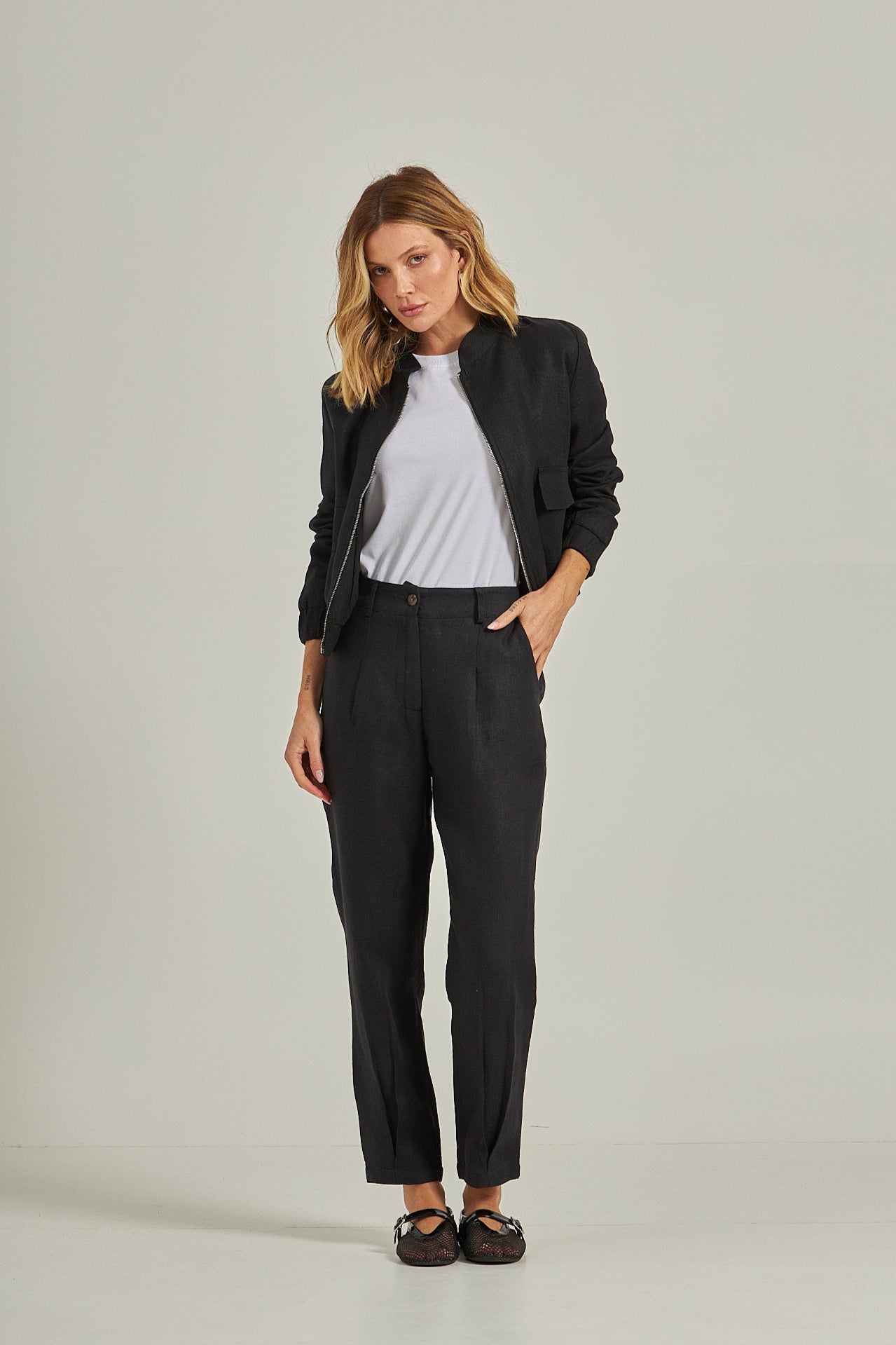 Calça cenoura Linho - Preto