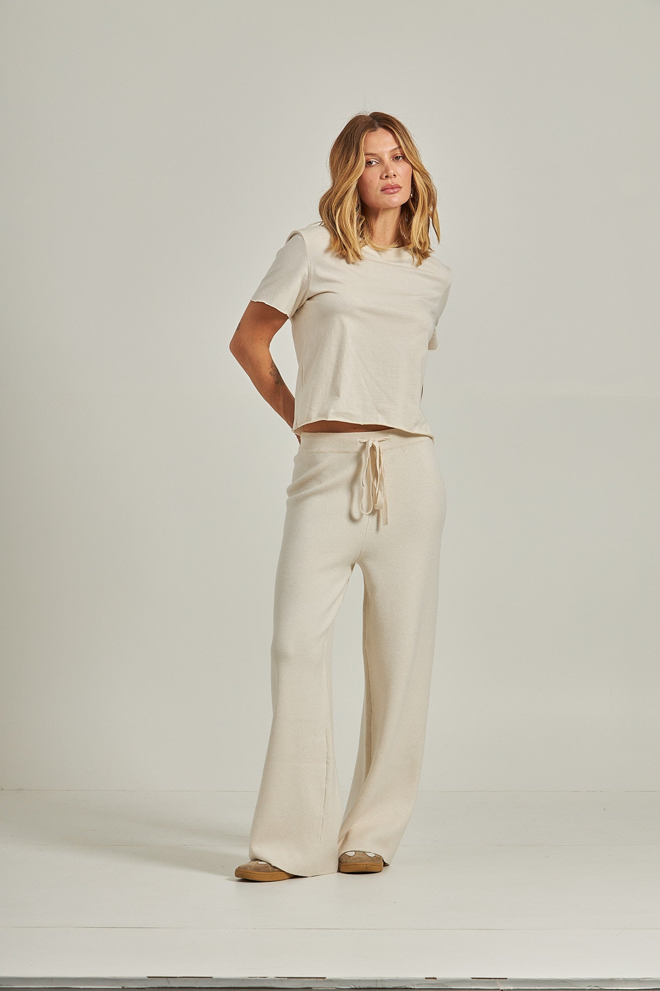 Calça wide tricot - Off