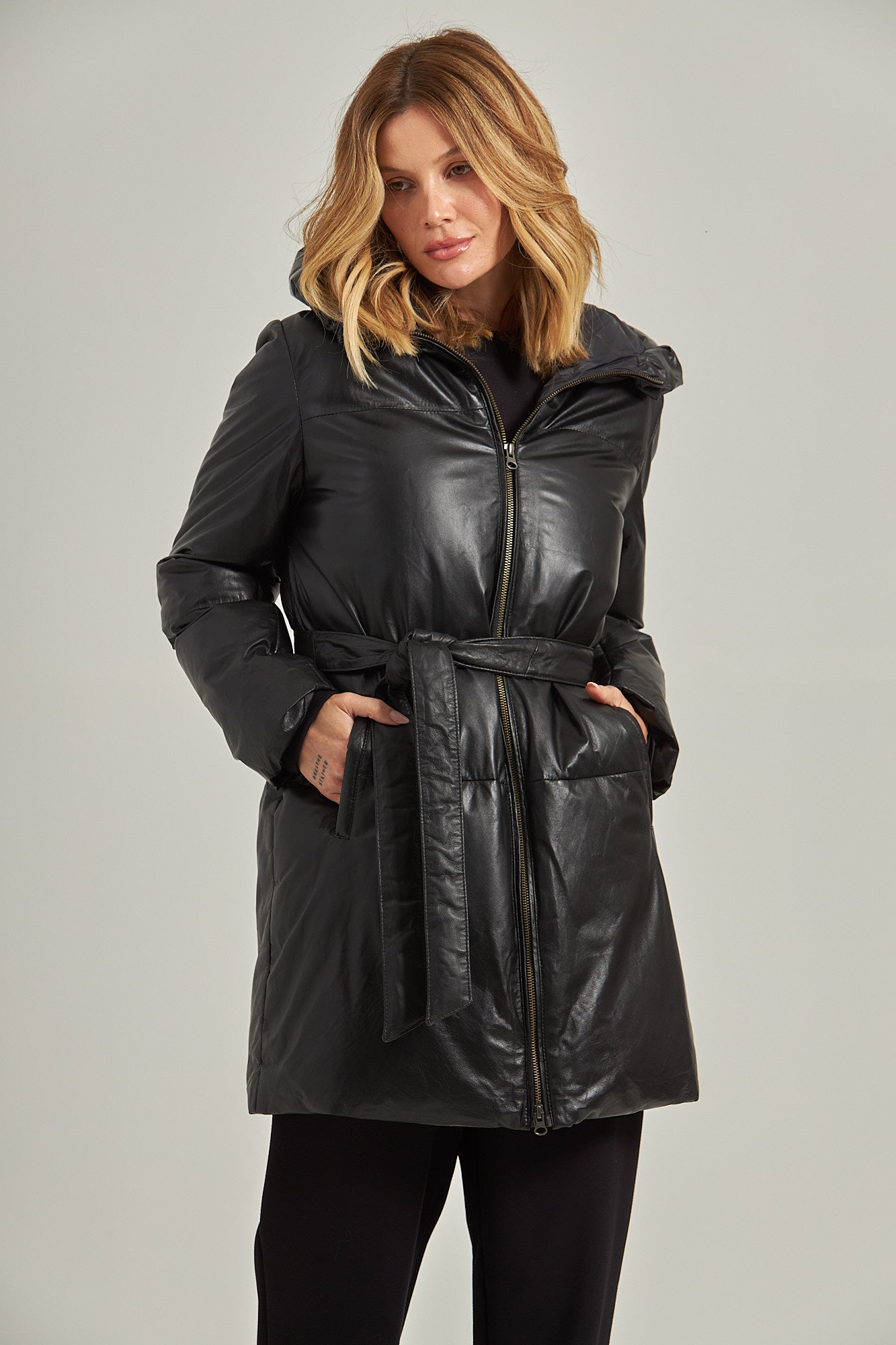Puffer couro - Preto