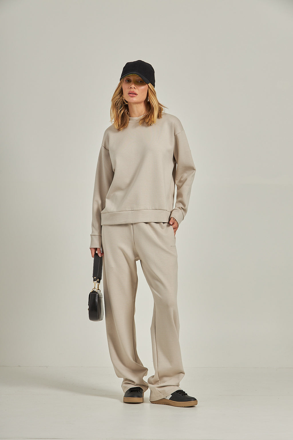 Blusa mg longa Infinity - Cinza