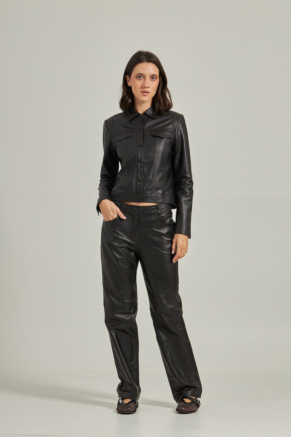 Calça couro estilo jeans - Preto