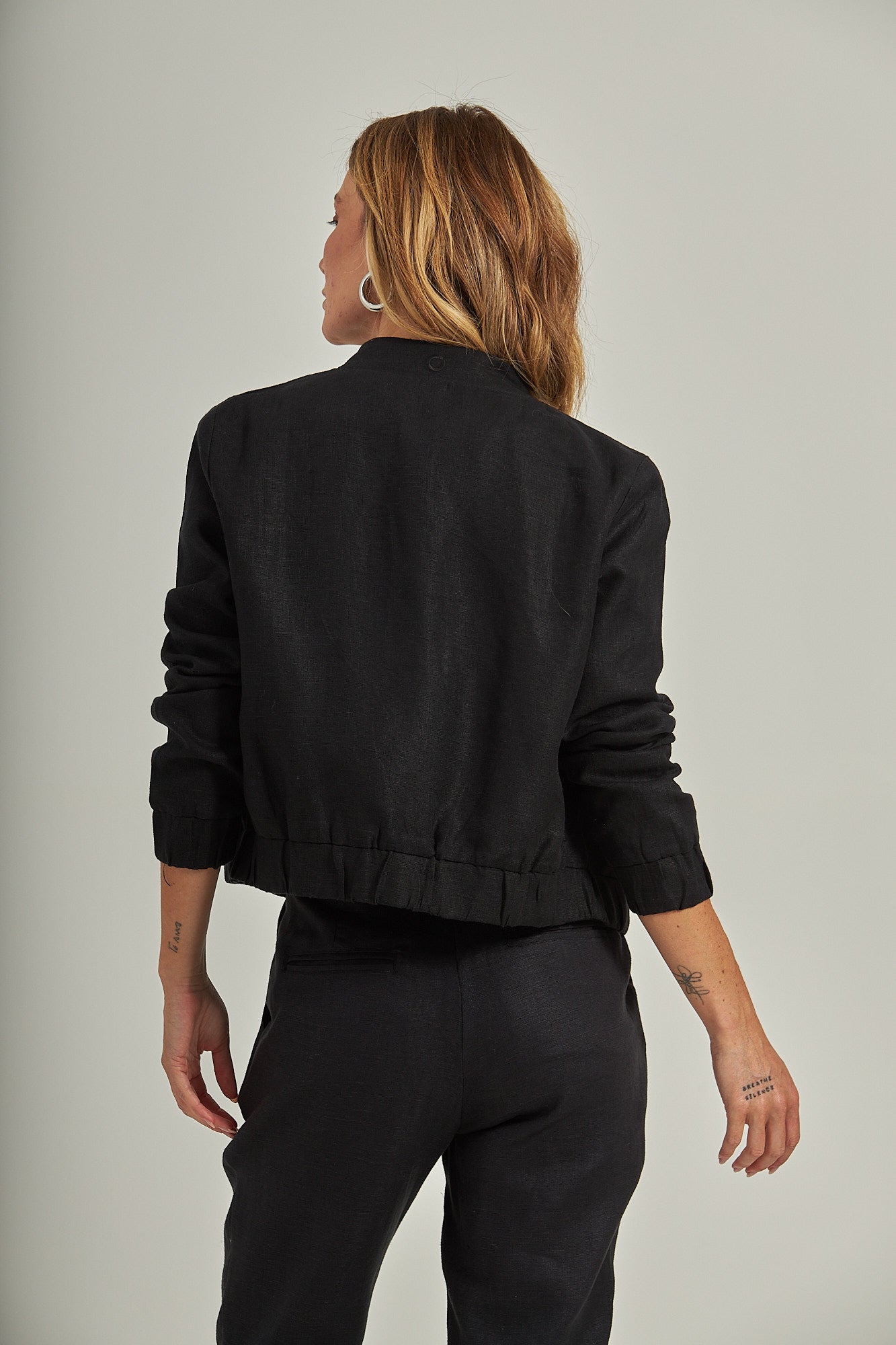 Bomber linho - Preto