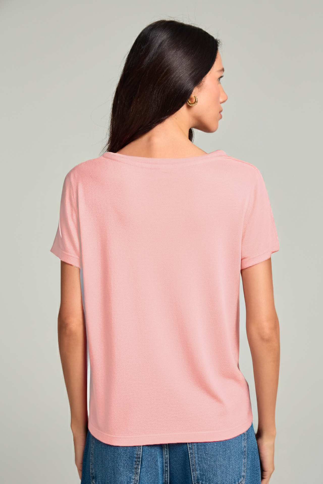 Camiseta gola v em viscolinho - Rosa