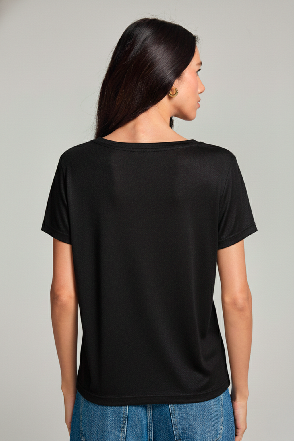 Camiseta gola v em viscolinho -  Preto