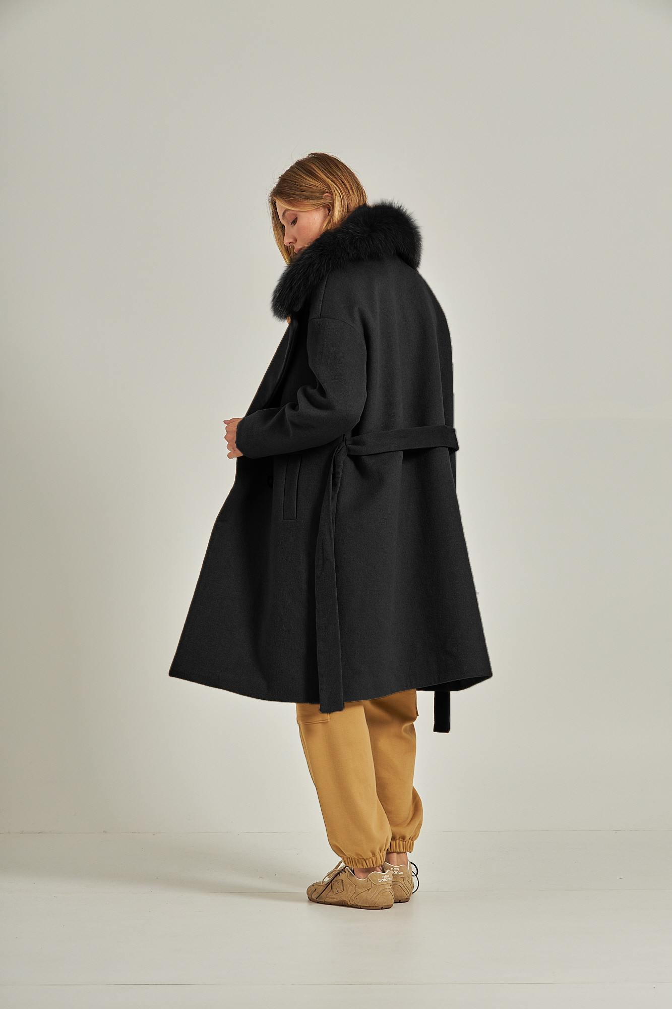 Trench coat de pele gola fox - Preto