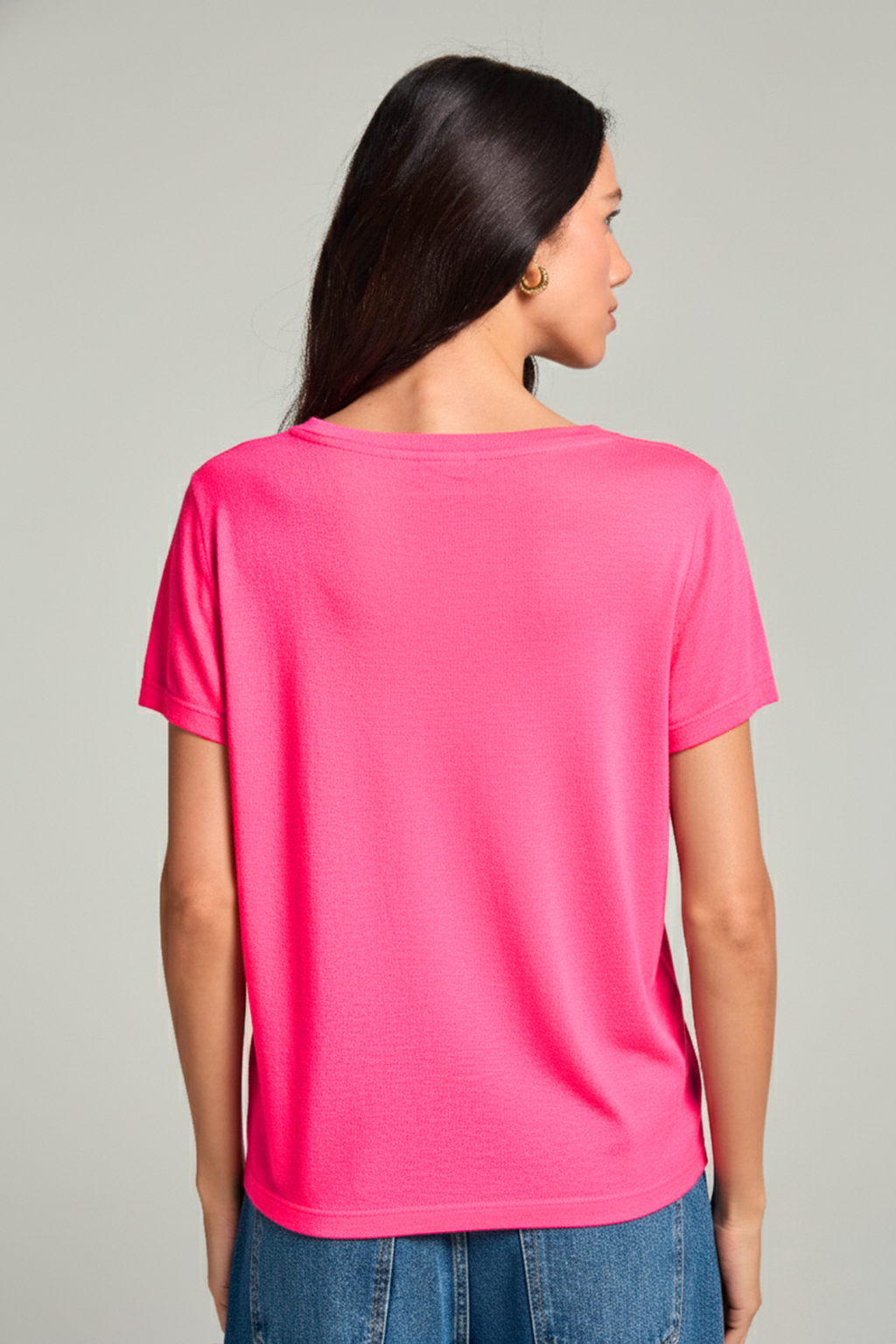 Camiseta gola v em viscose -  Hot Pink