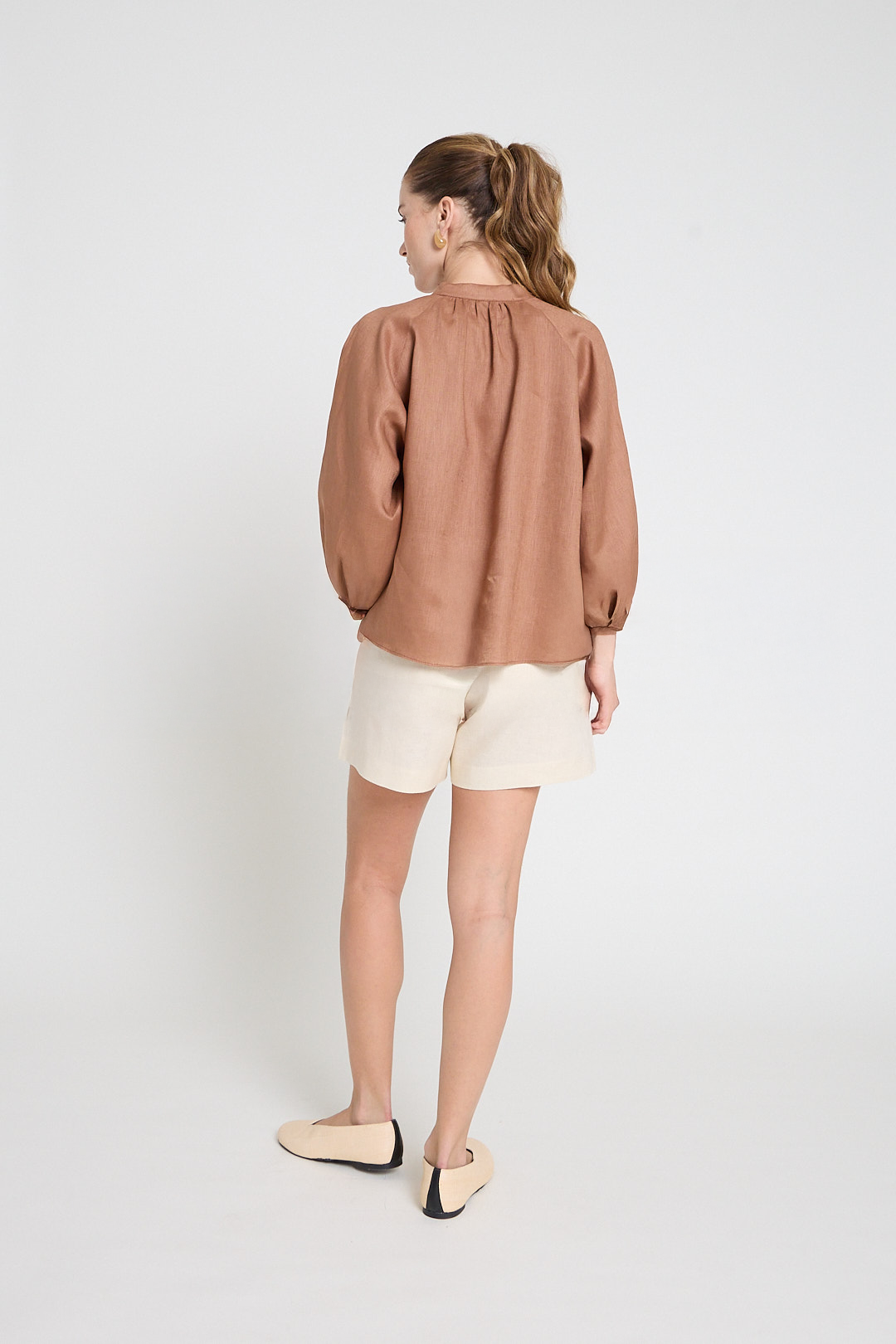 Blusa em linho manga 3/4 - Mocha