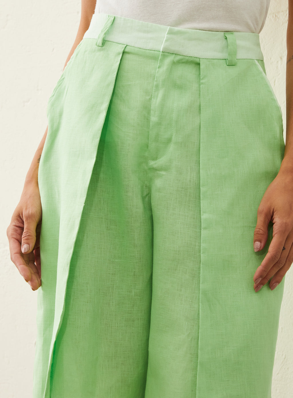Bermuda Em Linho Ton Sur Ton - Verde