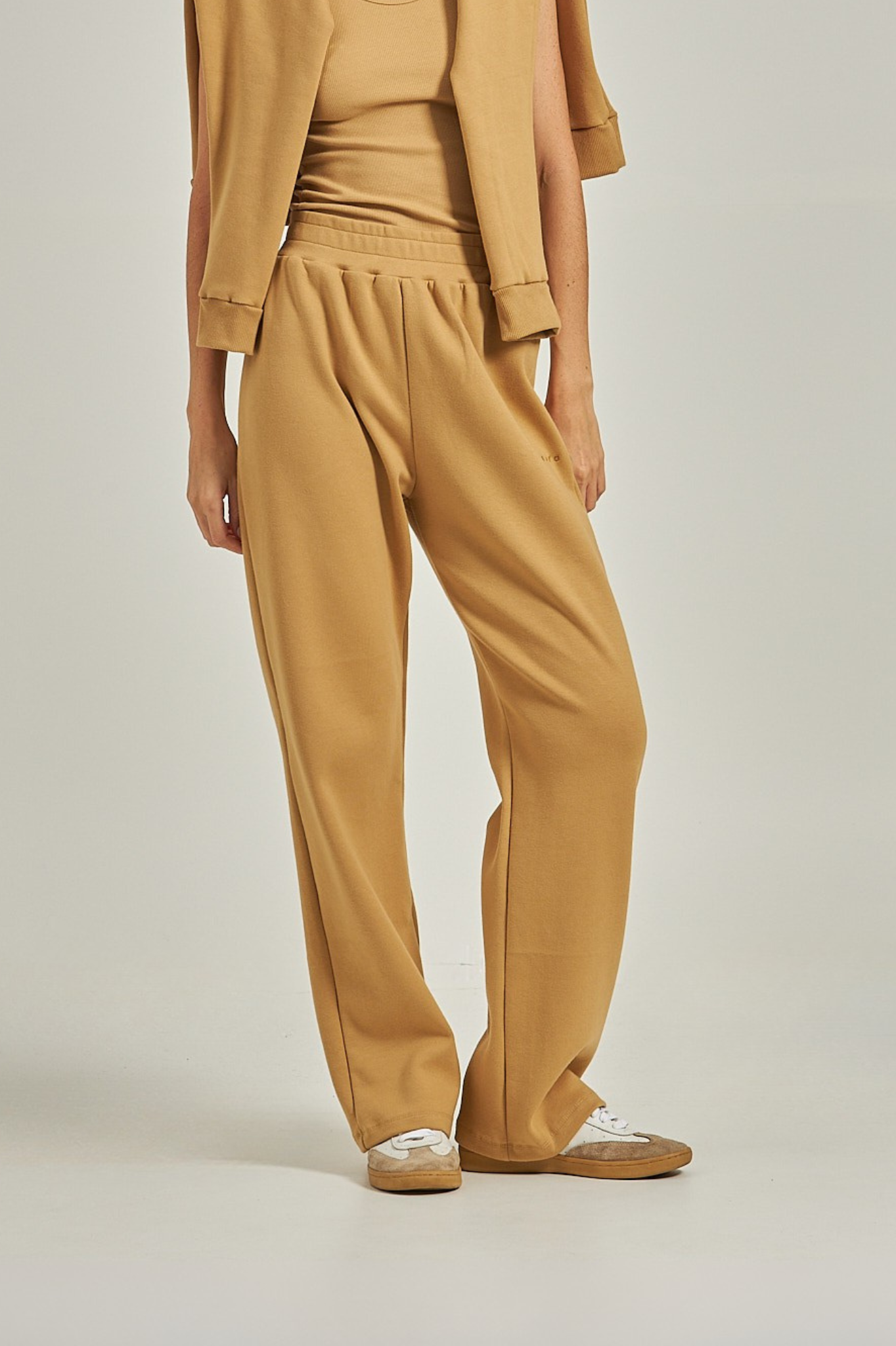 Calça wide moletom - Caramelo