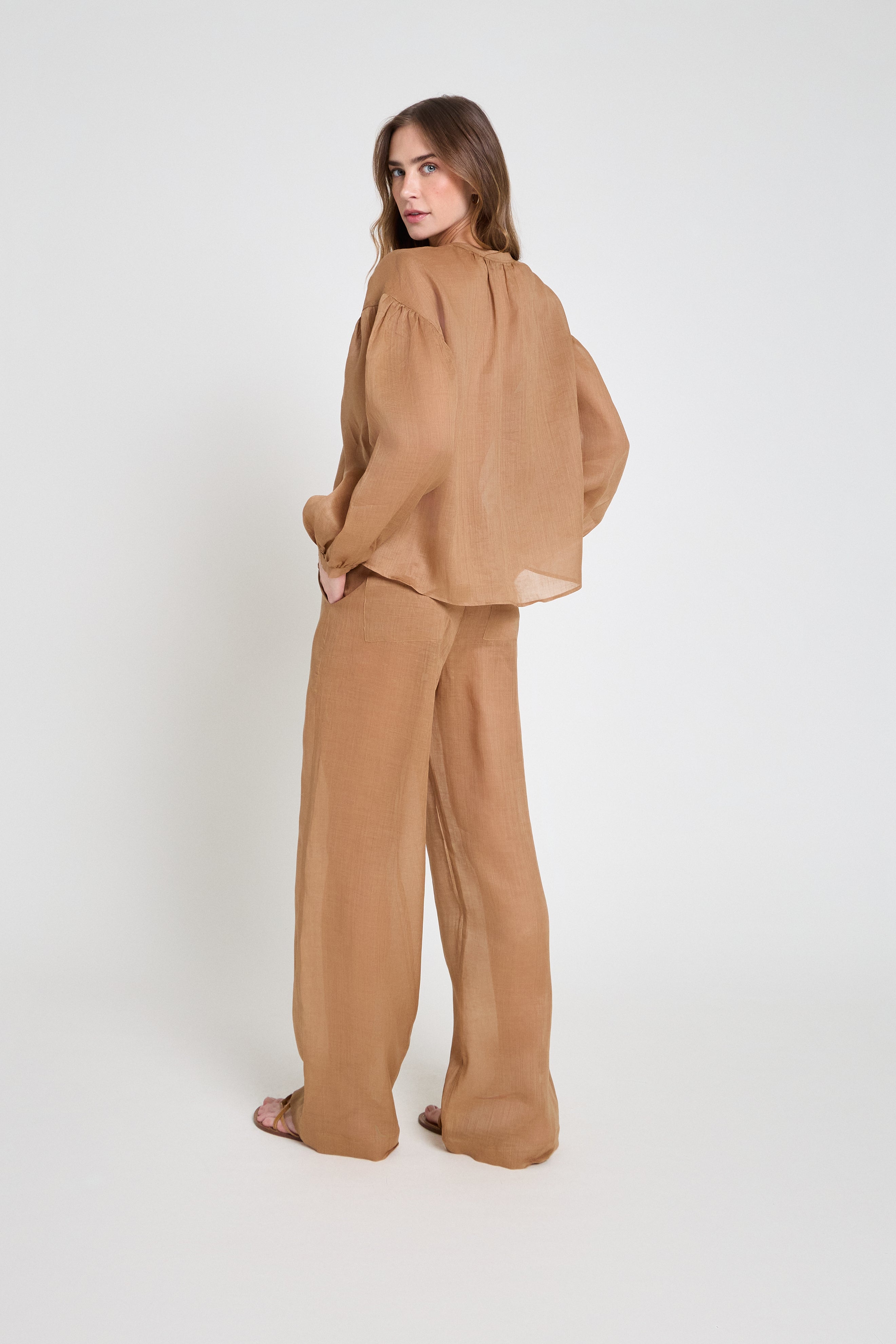 Calça wide em voil - Mocha