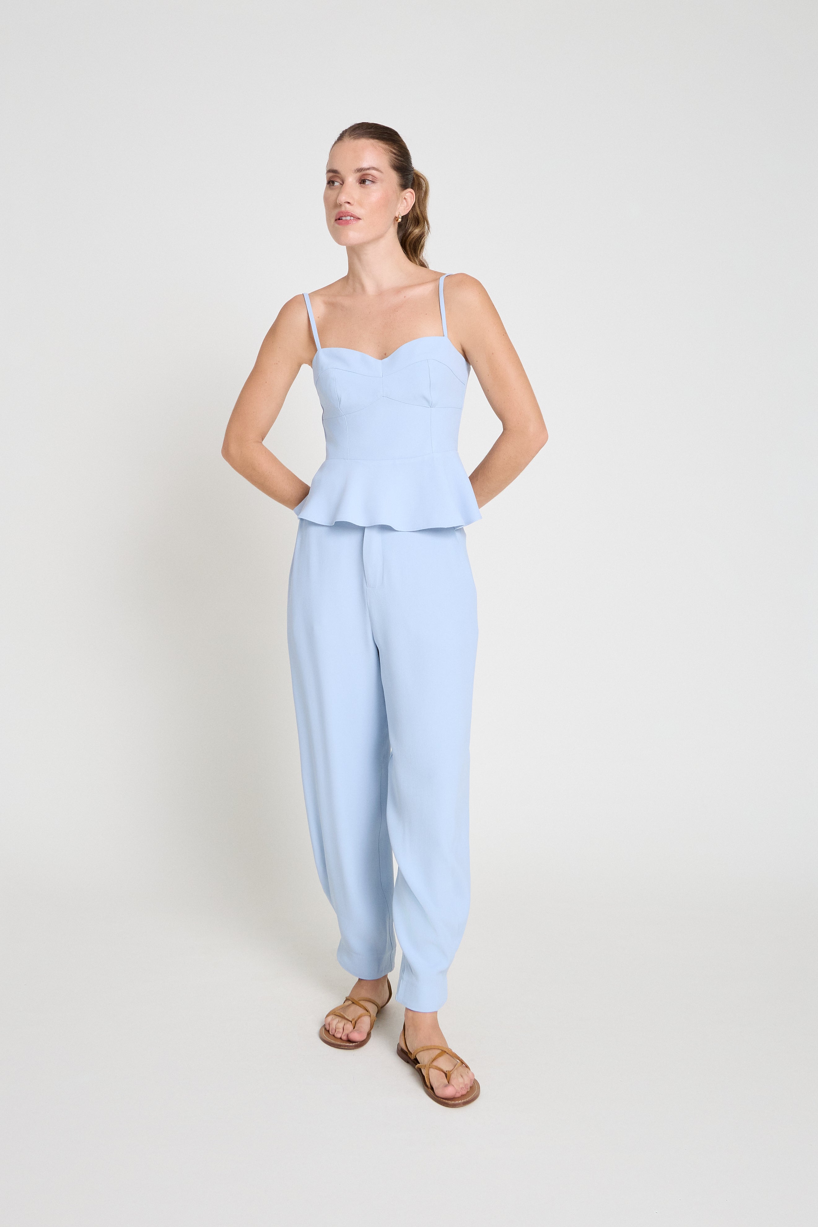 Blusa de crepe alça fina - Azul claro