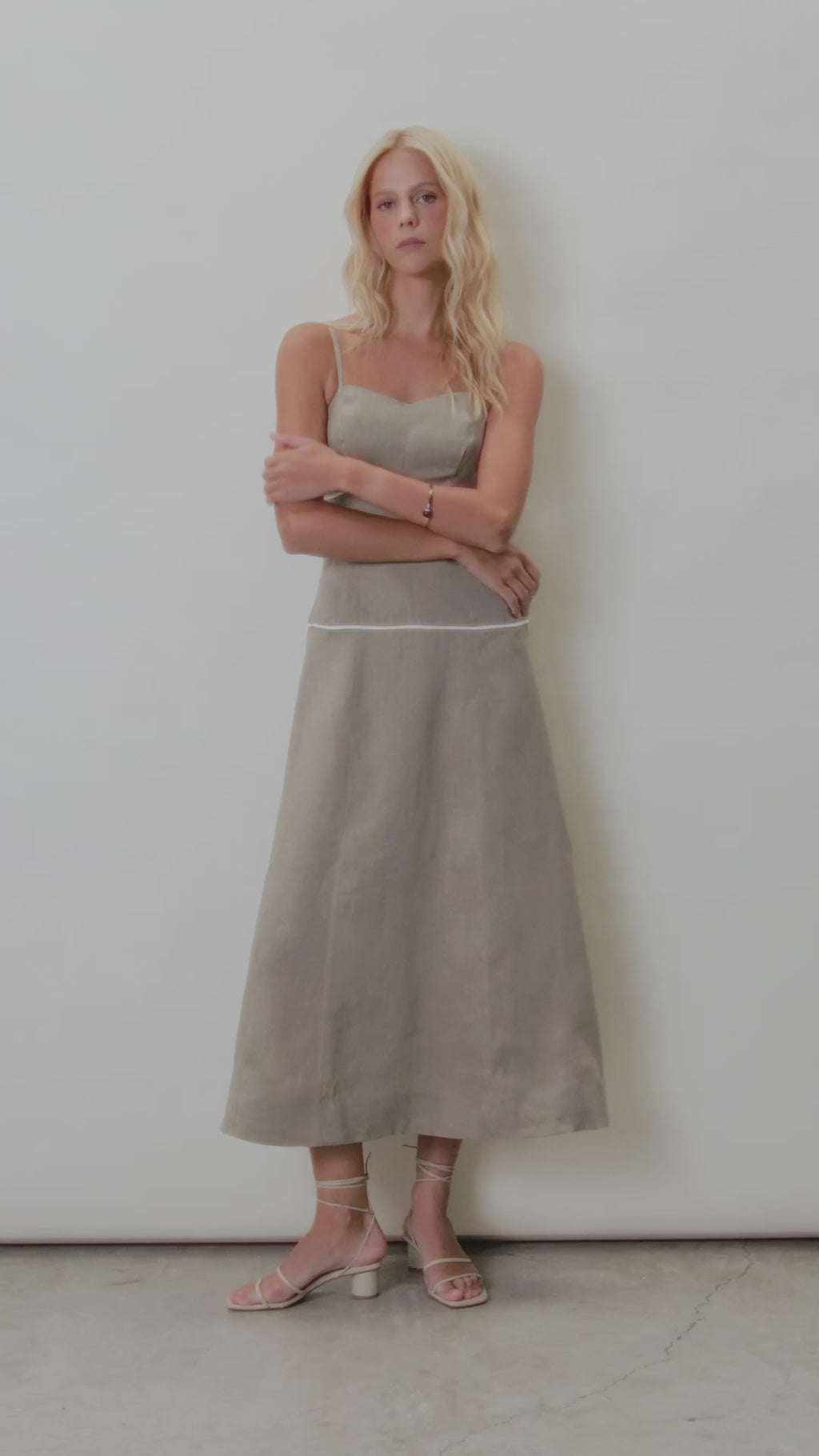 Vestido Midi Linho Com Detalhe Bicolor - Bege