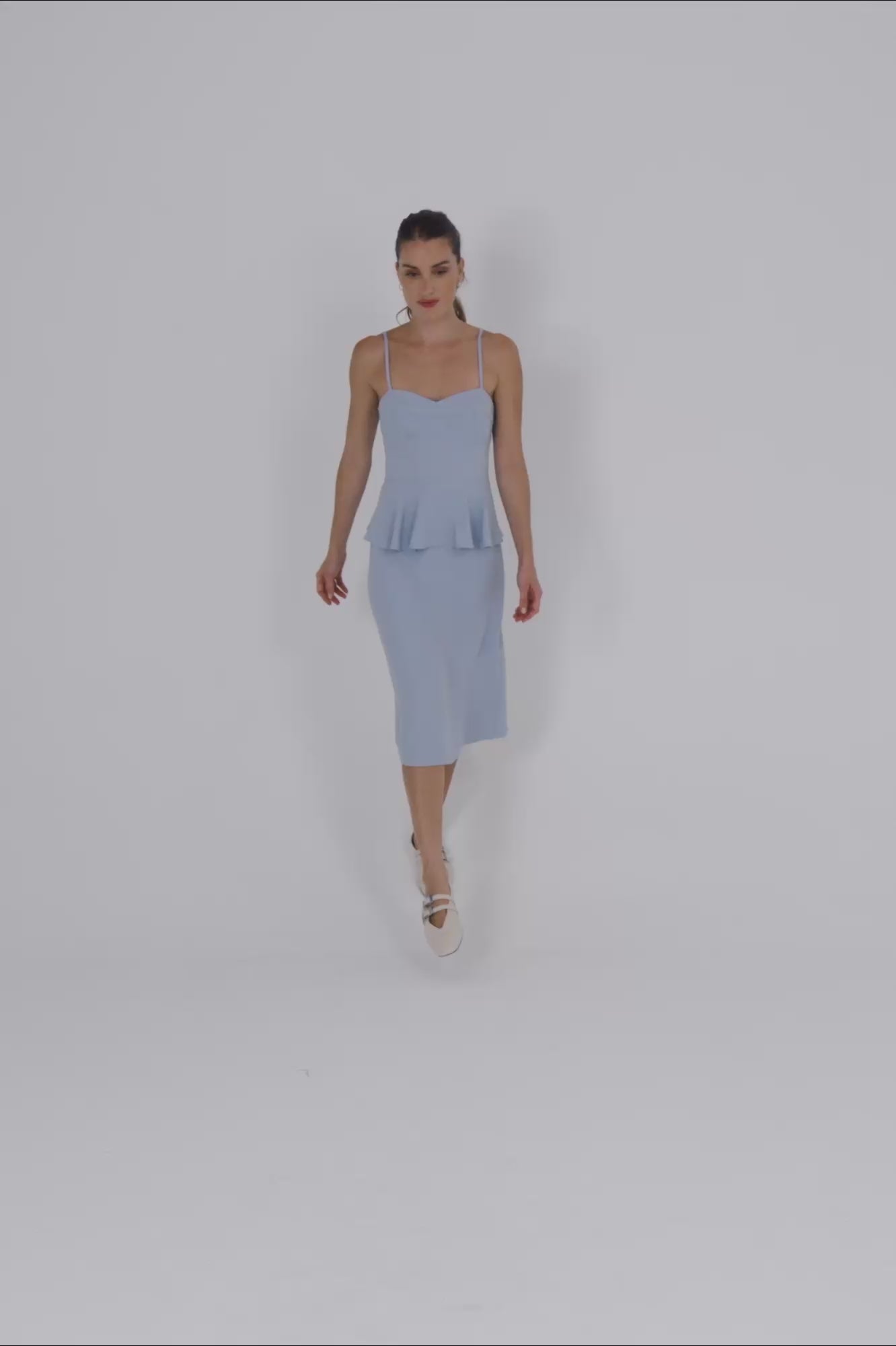 Vestido de crepe com babado- Azul claro